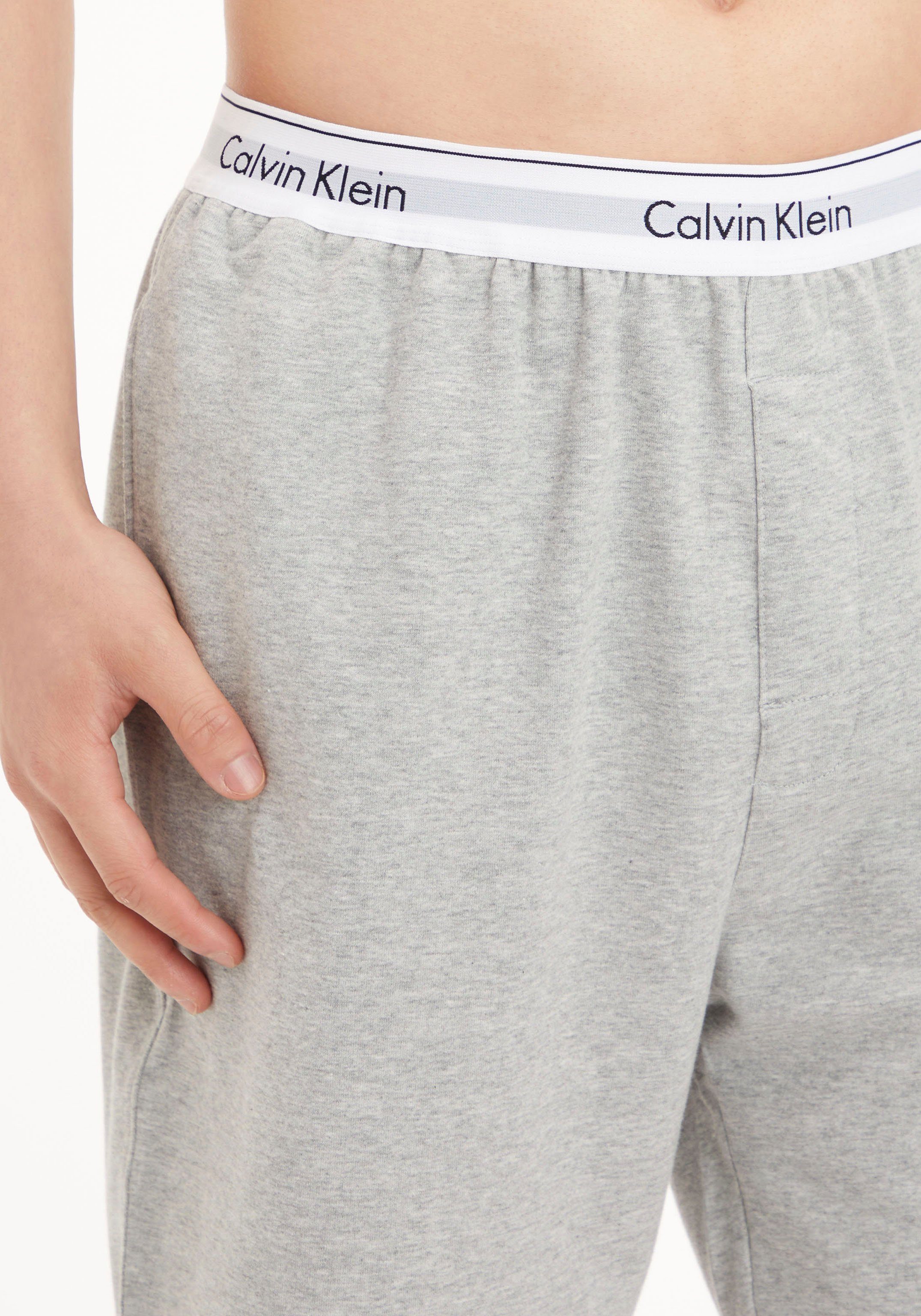 grau Calvin Wäschebund meliert mit Klein - Logoschriftzug Calvin Underwear Klein Schlafshorts am