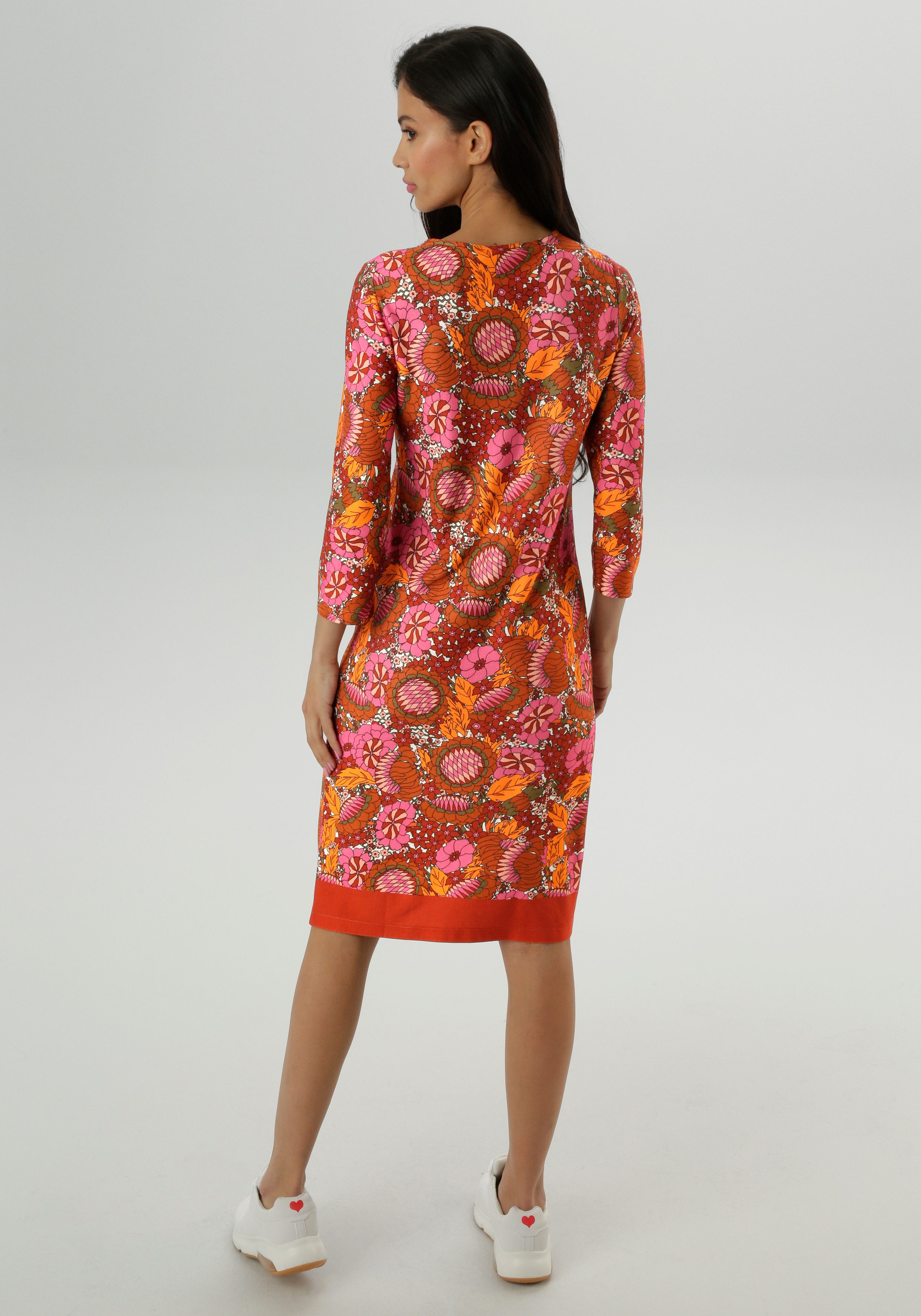 Aniston SELECTED Jerseykleid mit fantasiereichem Blumen- und Blütendruck günstig online kaufen