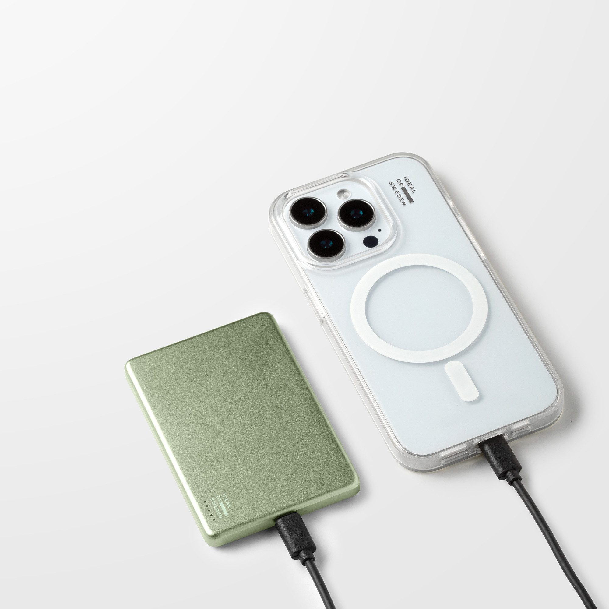 iDeal of Sweden iDeal of Sweden Slim MagSafe Powerbank 5.000 mAh - Kabellose Powerbank Powerbank (1 St)