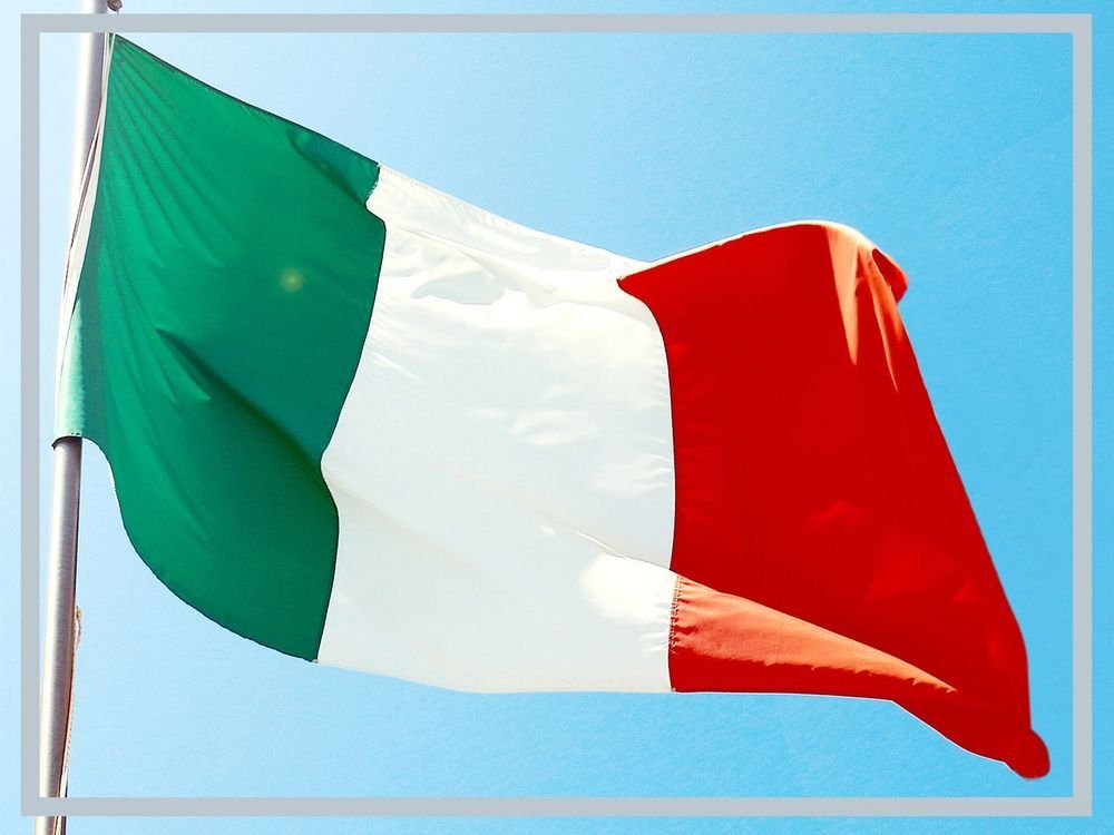 FLAGS Inkl. Italien 2 PHENO Nationalflagge Italia (Hissflagge Ösen für Italienische Fahne Flagge Flagge Messing Fahnenmast),