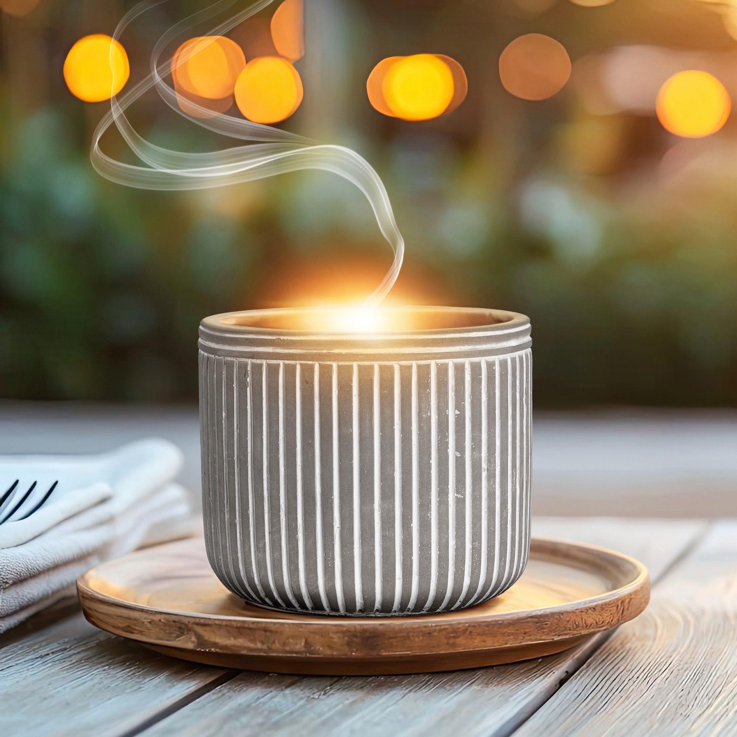 IC Gardenworld Duftkerze Citronella Kerze im Steintopf, Deko Duftkerze mit Zitronenduft, ca. Ø 12 x 10 cm, bis zu 30h Brenndauer