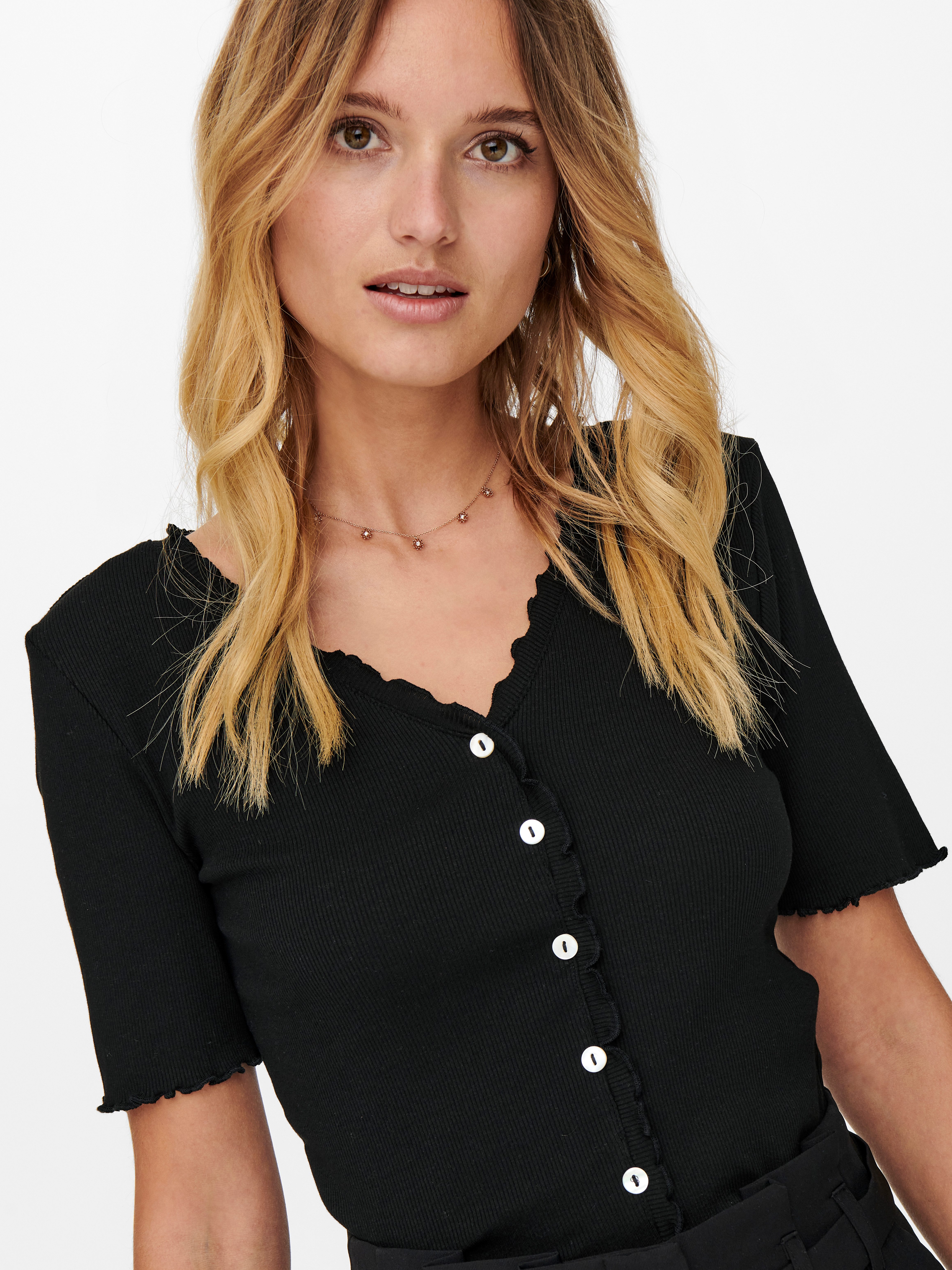 ONLY Kurzarmshirt ONLLAILA S/S BUTTON TOP günstig online kaufen