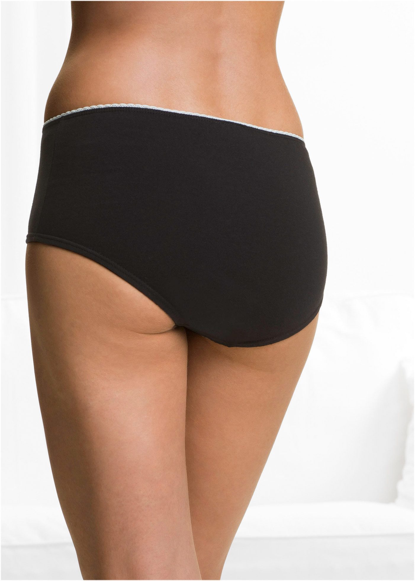 bonprix Maxislip (Packung, 4-St) mit farbigem Spitzeneinsatz, mit Zierschleife, bequeme Passform