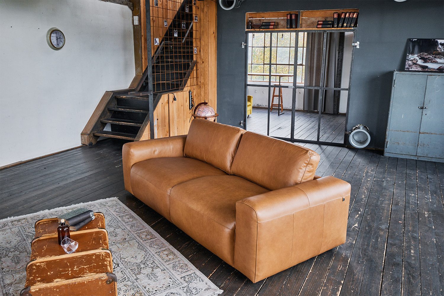 KAWOLA Sofa BODHI Leder Couch - Gemütlichkeit - Wohnzimmer Sofa, Modernes Sofa für Drei, hochwertiger Bezug, toller Sitzkomfort – Bild 3 von 5