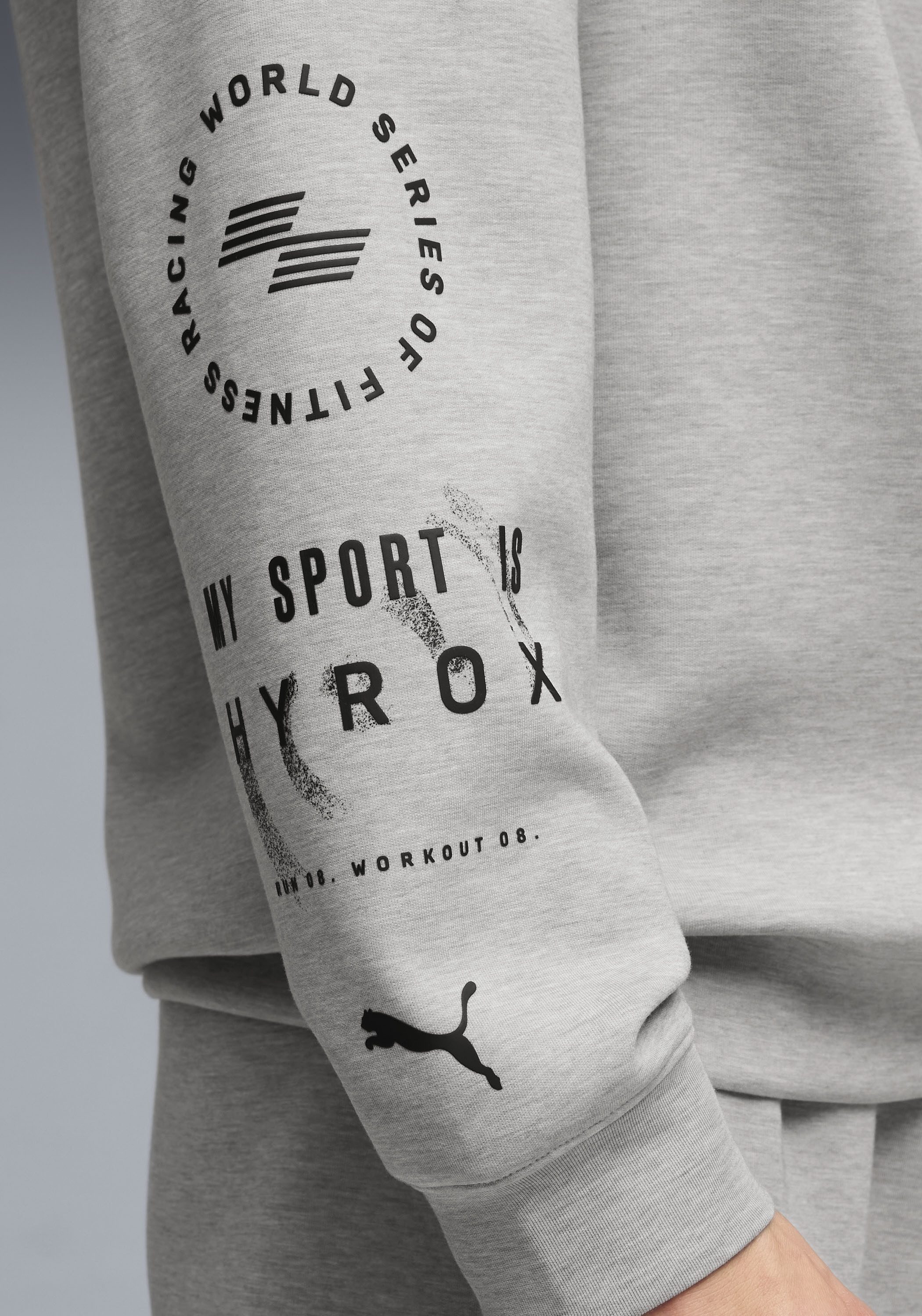 PUMA Kapuzensweatshirt M X HYROX CLOUDSPUN HOODIE Regular Fit, für Fitness und sportliche Aktivitäten, mit Kapuze – Bild 4 von 5