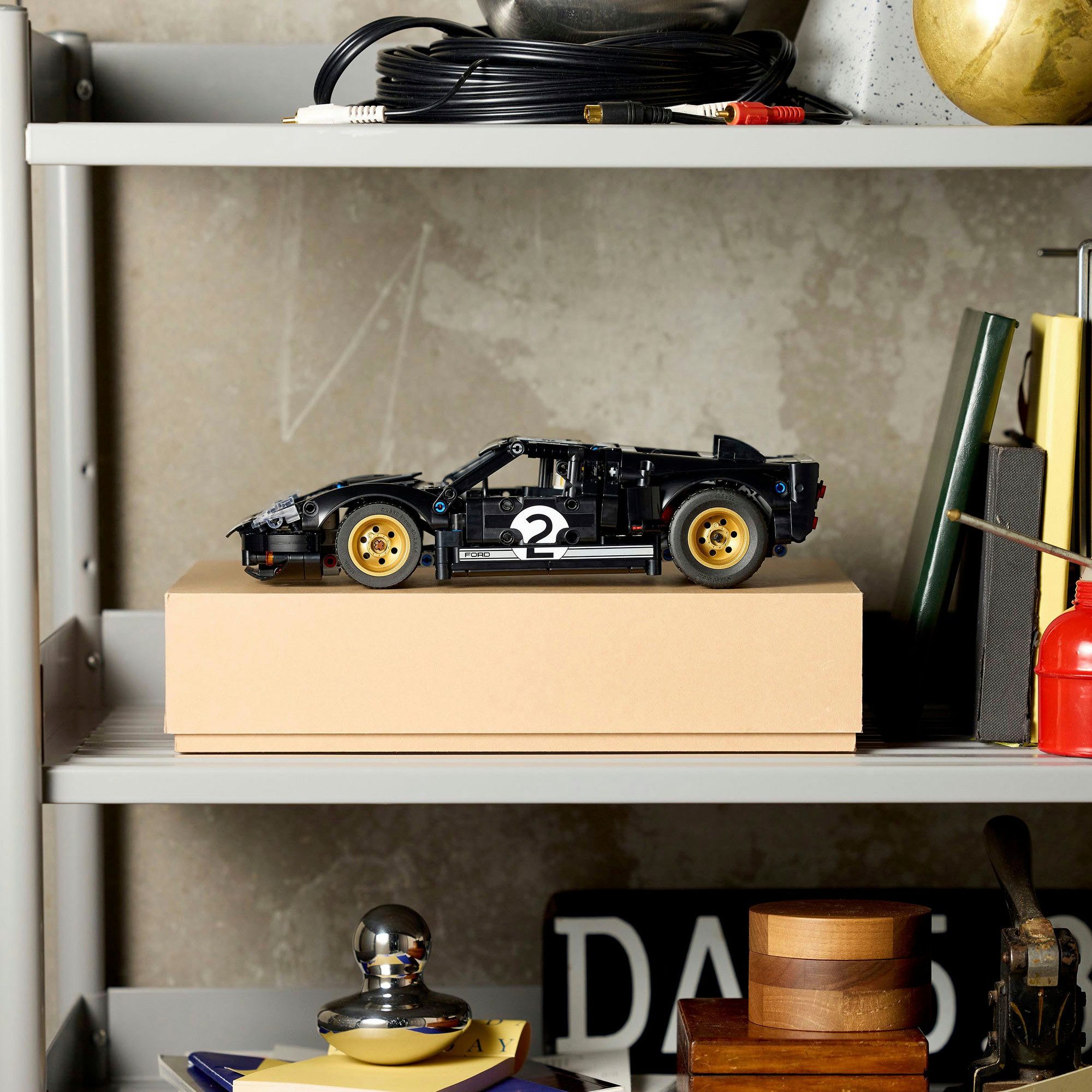 LEGO® 1966 Ford GT40 MKII Rennwagen (42223), LEGO Technic Konstruktionsspielsteine, (793 St), Made in Europe – Bild 4 von 5