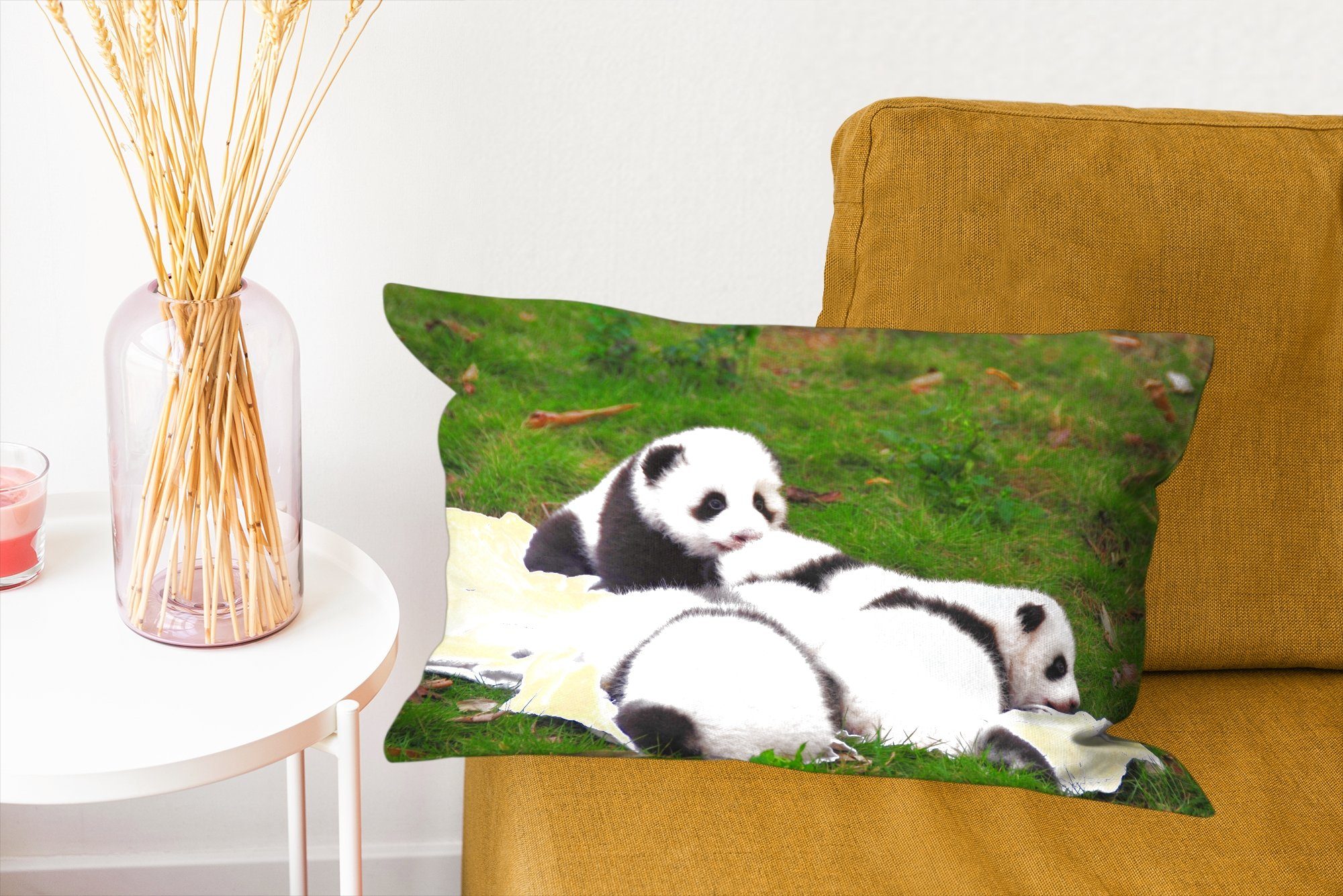Dekokissen Pandas Decke, - mit Füllung, Gras Zierkissen, Schlafzimmer Dekokissen MuchoWow - Dekoration, Wohzimmer