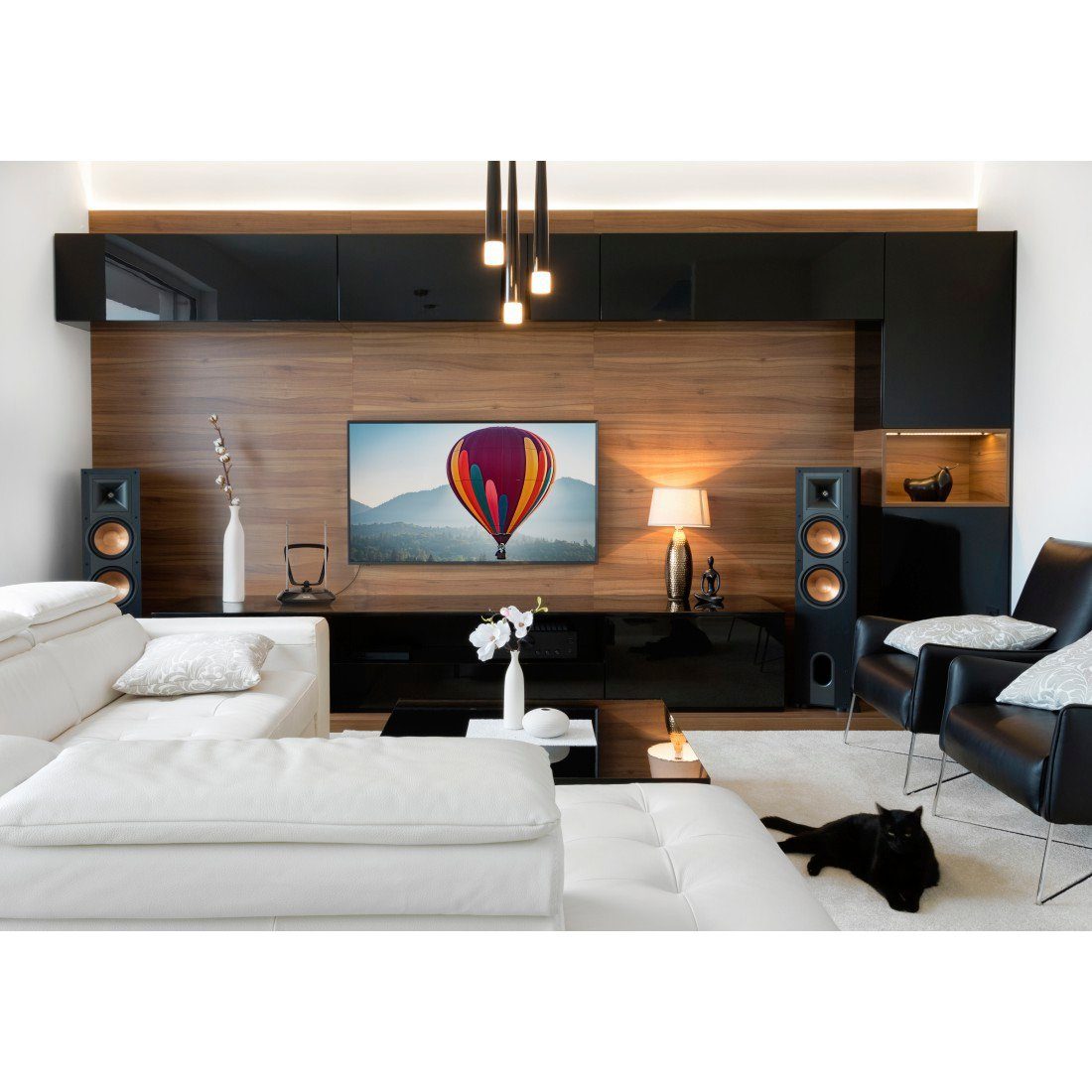 Hama Aktive Zimmerantenne schwarz für DAB+, DAB, DVB-T2, UKW, LED Anzeige Innenantenne (DAB, DAB+, DVB-T2, UKW, für Innenbereich), ringförmig, LTE Filter 5G, einstellbare Verstärkung, TV, Radio