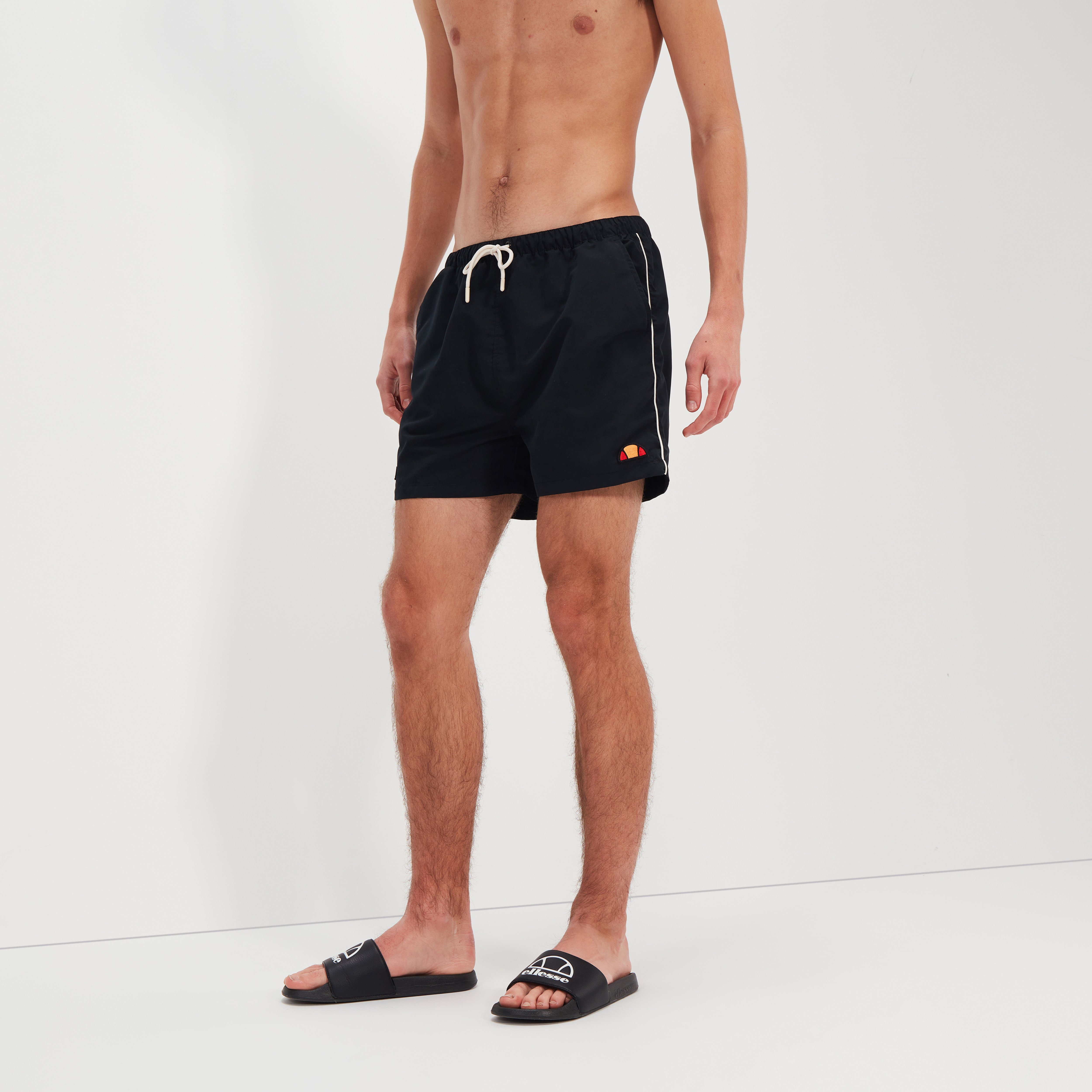 Ellesse Badehose DEM SLACKERS SWIM SHORT mit Logostickerei, aus Polyester in Microfaser-Qualität