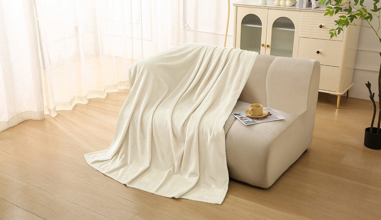 Wohndecke Shakira, Prägerdruck mit Waffeloptik, Kuscheldecke, Bruno Banani, Weiche Kuscheldecke mit Prägedruck in Waffeloptik, 150x200 cm – Bild 4 von 5