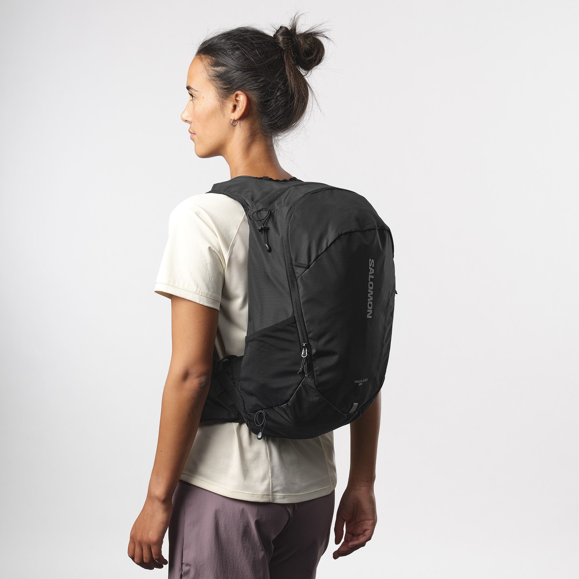 Salomon Sportrucksack TRAILBLAZER 20, mit reflektierenden Details, atmungsaktives Material