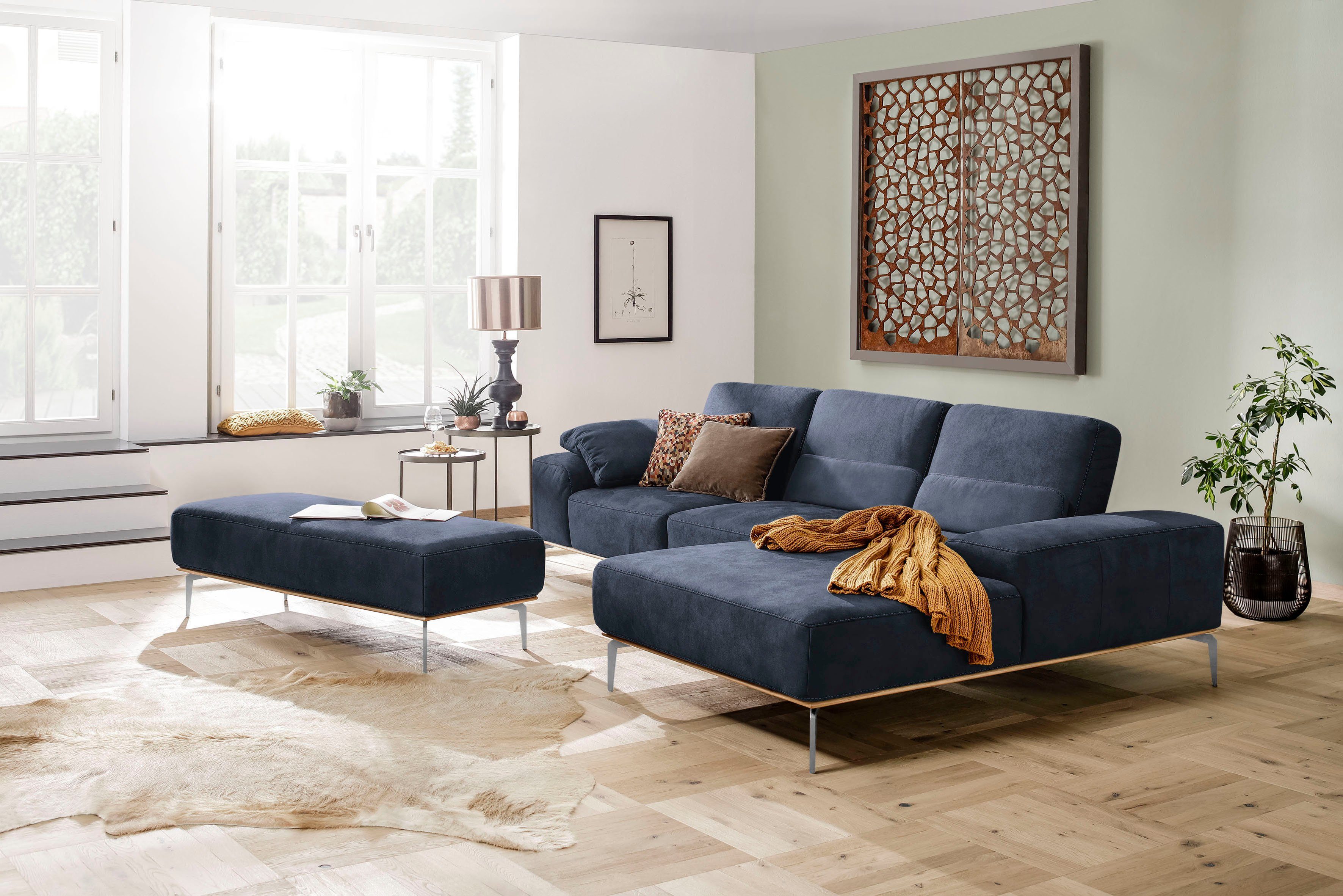 Füße glänzend, W.SCHILLIG Chrom elegantem cm Holzsockel, 299 Breite in Ecksofa mit run,