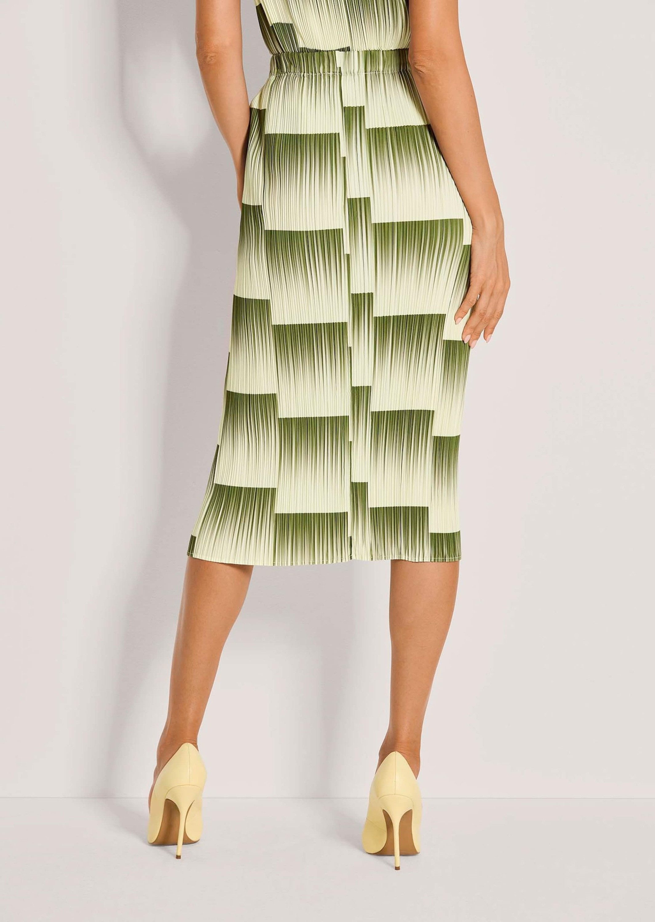 MADELEINE Maxirock Plisseerock mit grafischem Muster Druckrock mit Schlupfbund und Knielänge