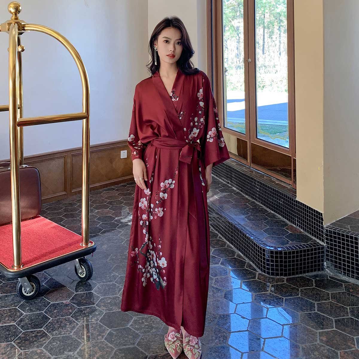 Vivi Idee Morgenmantel Schlafmantel Bademantel kimono lang leicht satin Ein günstig online kaufen