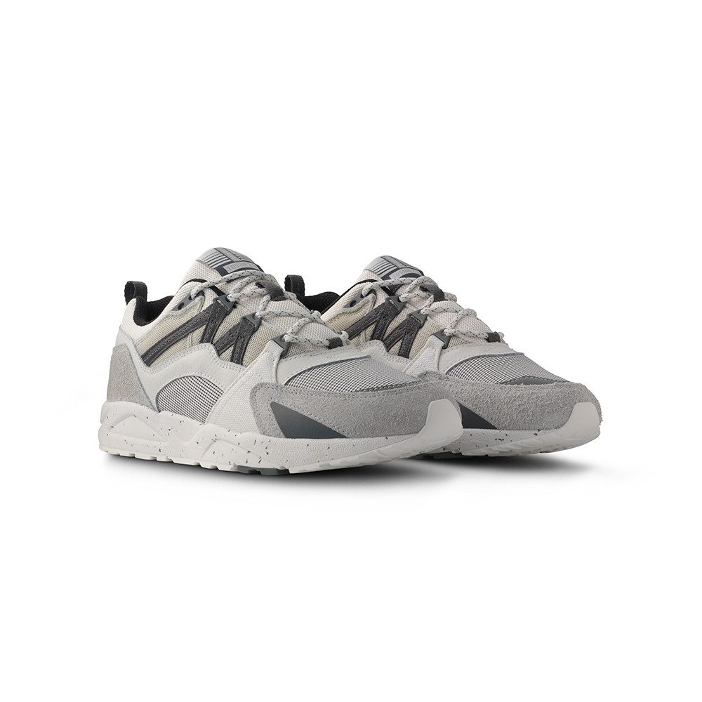 KARHU Fusion 2.0 Sneaker Herren – Foggy Dew / Turbulence – Grau / Weiß Sneaker