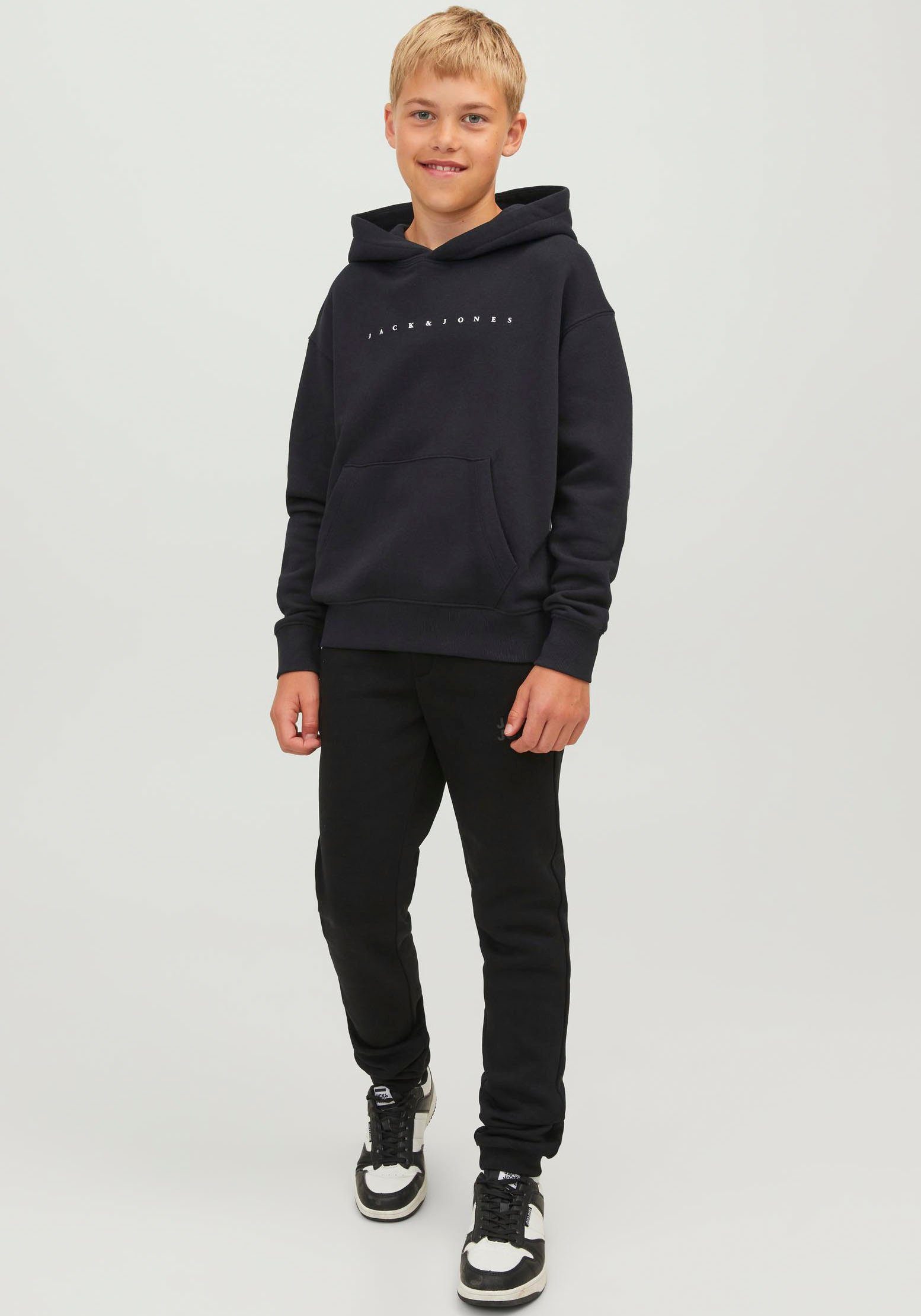 Jack & Jones Junior Kapuzensweatshirt JJESTAR JJ SWEAT HOOD NOOS JNR Baumwollmischung, relaxed fit. Reduzierter Preis € 29,99. Unverbindliche Preisempfehlung € 37,99