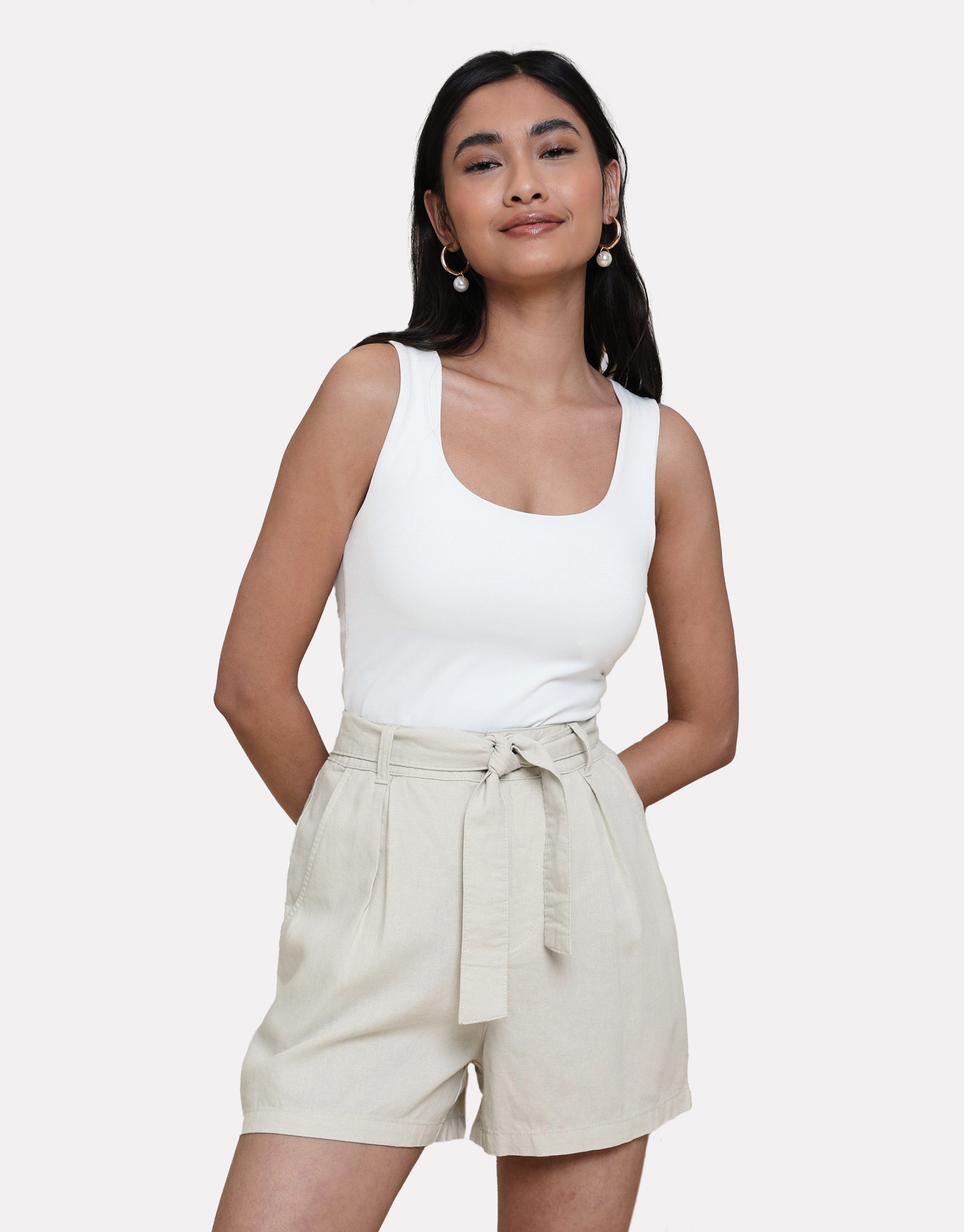 Threadbare Shorts mit Gürtel günstig online kaufen