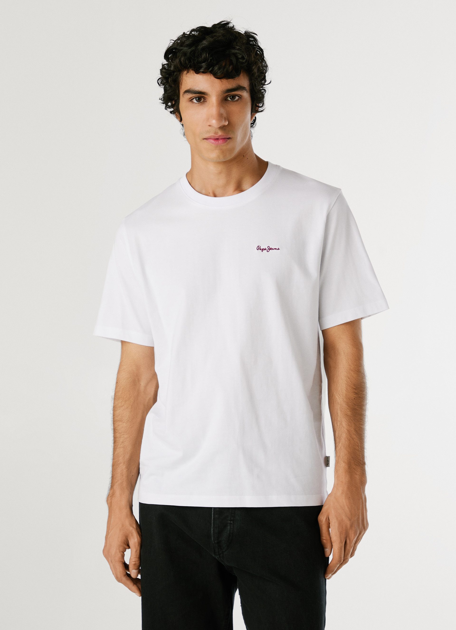 Pepe Jeans T-Shirt CONTRAST CONNOR mit Rundhals und gesticktem Logo günstig online kaufen