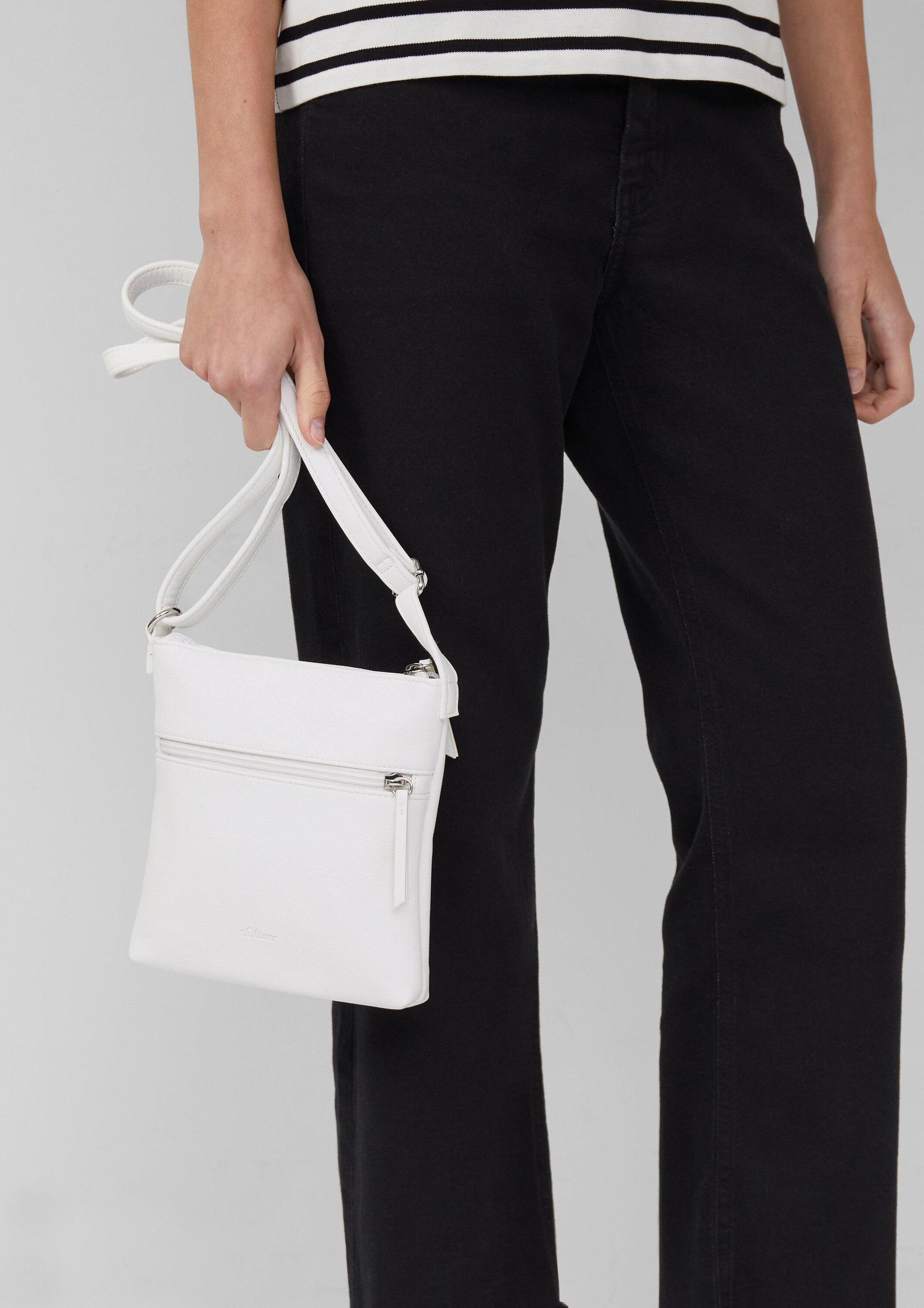 s.Oliver Umhängetasche Tasche, Modische Citybag mit längenverstellbarem Schulterriemen