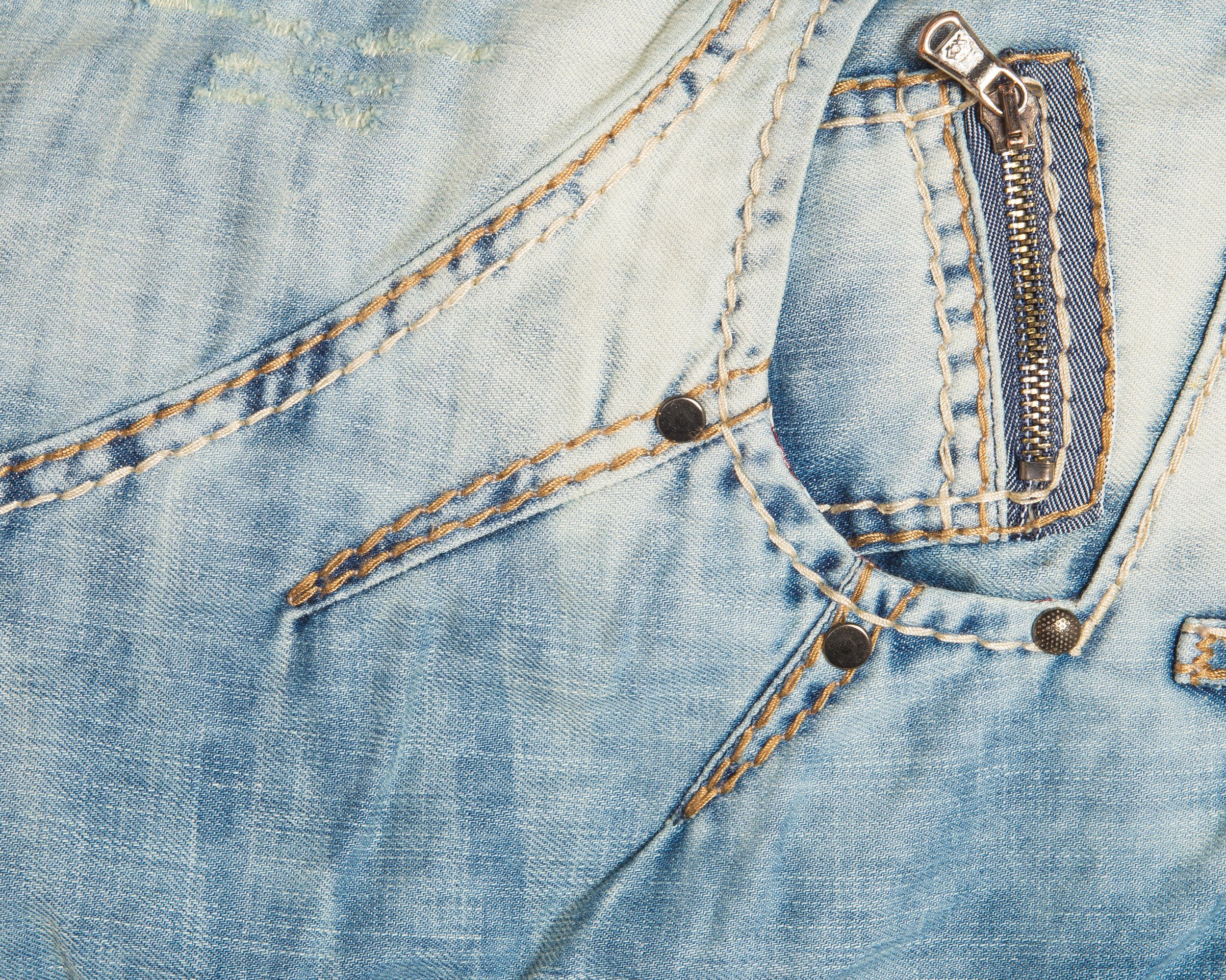 Cipo & Baxx Jeansbermudas Herren Denim Bermuda Capri Jeans mit ausgefallenem Nahtdesign Ausgefallene Waschung und stylische Nahtstruktur – Bild 5 von 5