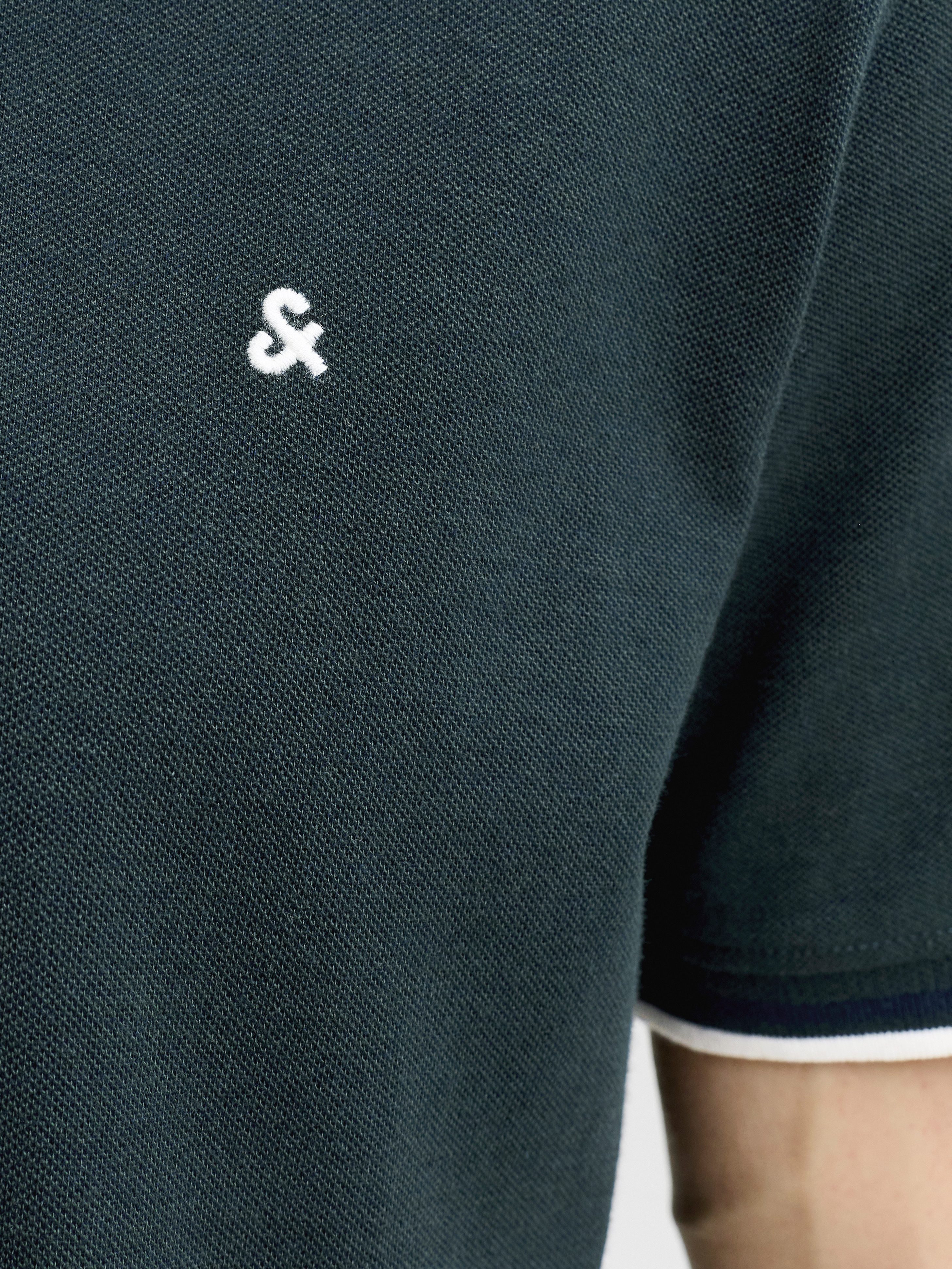 Jack & Jones Poloshirt JJEPAULOS Poloshirt mit klassischem Kragen und figurbetonter Form Logostickerei, modisch, schmal, Baumwolle, Polokragen – Bild 4 von 5