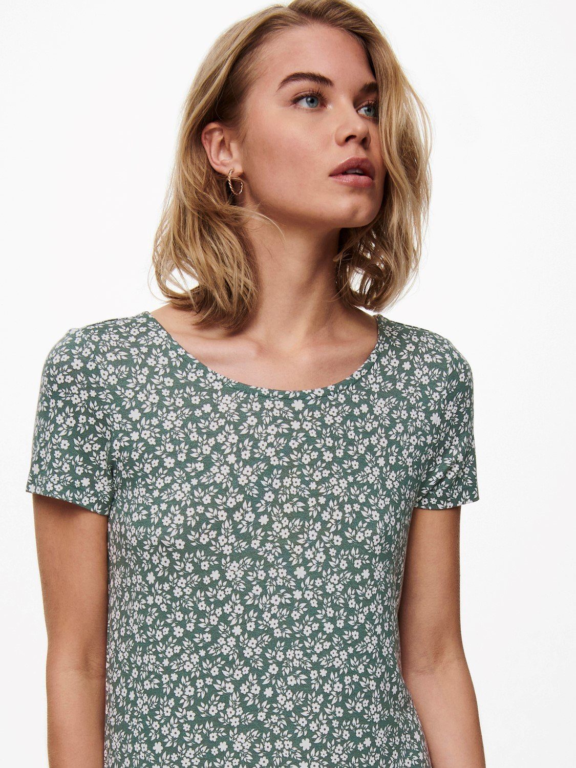 in Shirtkleid Basic Ausschnitt (knielang, ONLBERA ONLY Rücken Lockeres Shirtkleid 4085 1-tlg) Mini mit Grün