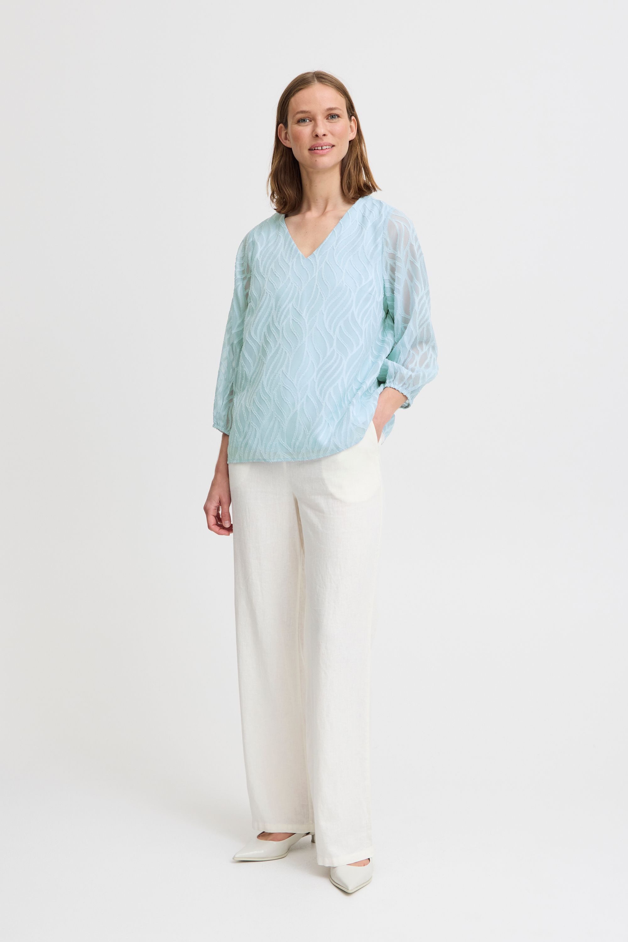 b.young Kurzarmbluse BYFRIKKE VNECK BLOUSE - günstig online kaufen