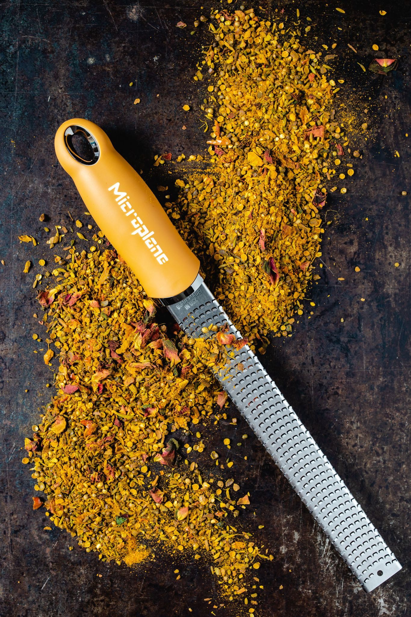Microplane Küchenreibe Premium Zester Reibe Senfgelb 46623 – Bild 3 von 3