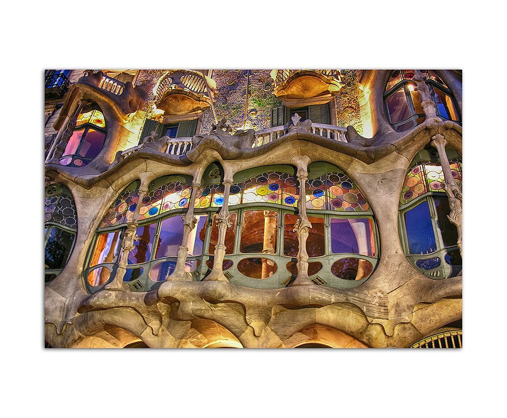 Sinus Art Leinwandbild 120x80cm Barcelona Casa Batlló Gebäude Fenster