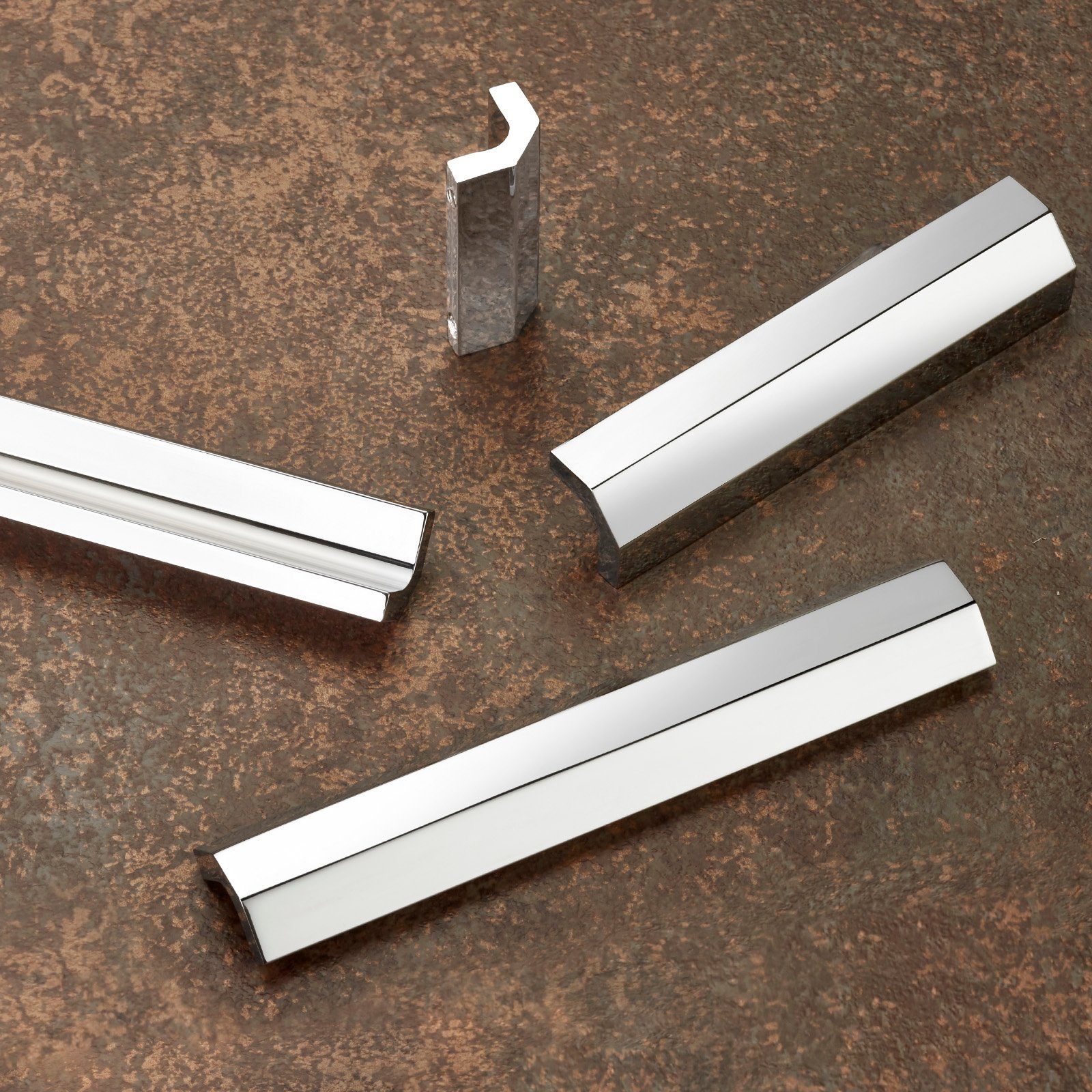 SO-TECH® Möbelgriff Griffleiste JÖN, Aluminium BA 32 - 320 mm, Lochabstand 288 mm Chrom poliert - inkl. Schrauben