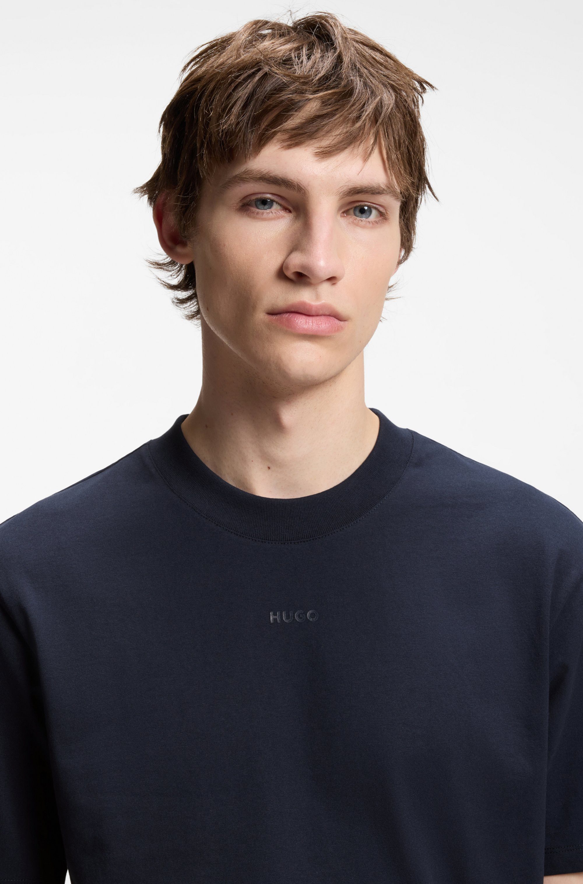 HUGO T-Shirt Rundhalsausschnitt, Relaxed Fit, Logo-Print