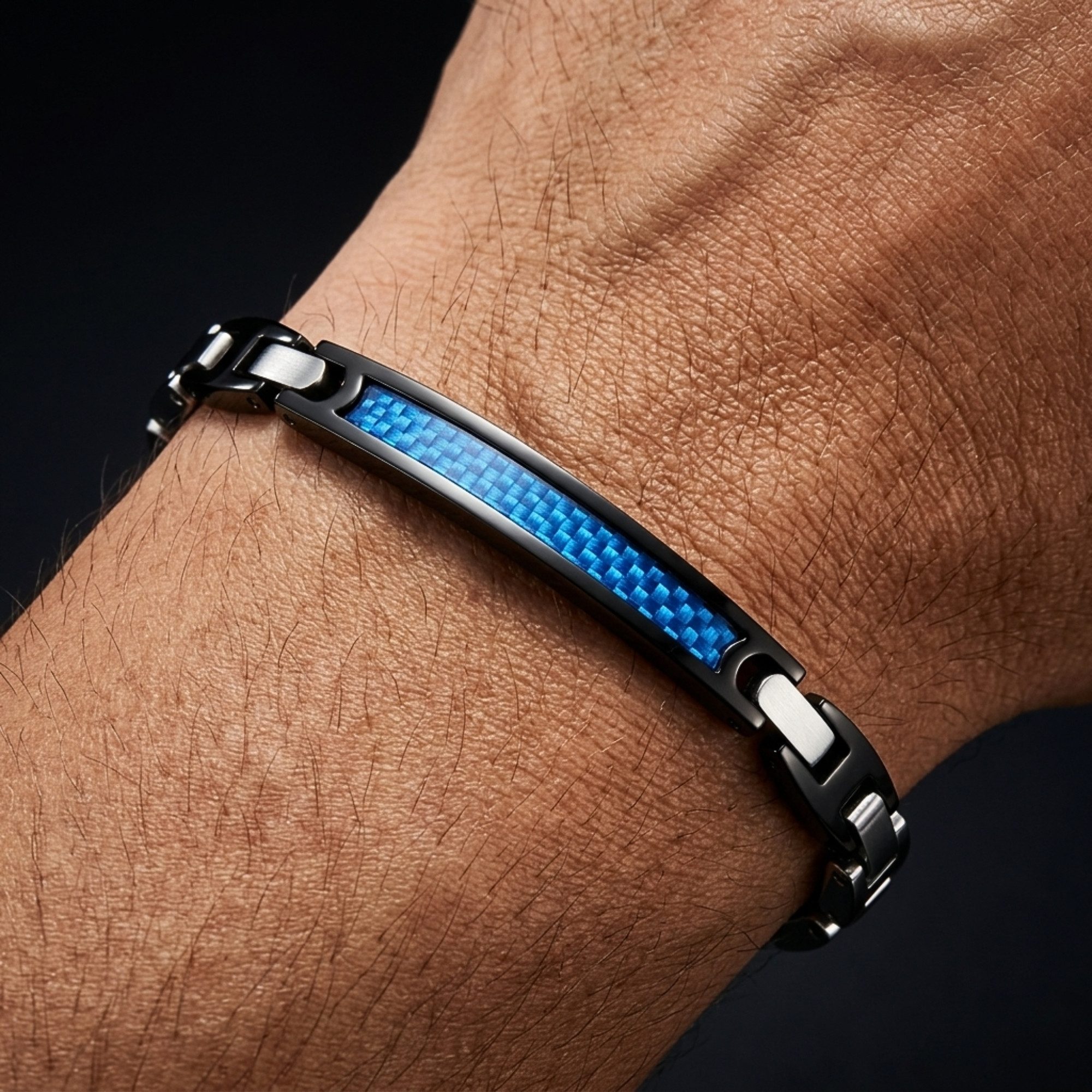 UNIQAL.de Edelstahlarmband Unisex AZZURO CARBONFASER BLAU - mit italienischem Premium-Charakter (sportlicher Carbon-Look mit intensiver Farbwirkung, inkl. hochwertiger Schmuckverpackung), wasserbeständig, hautfreundlich und flexibel verstellbar