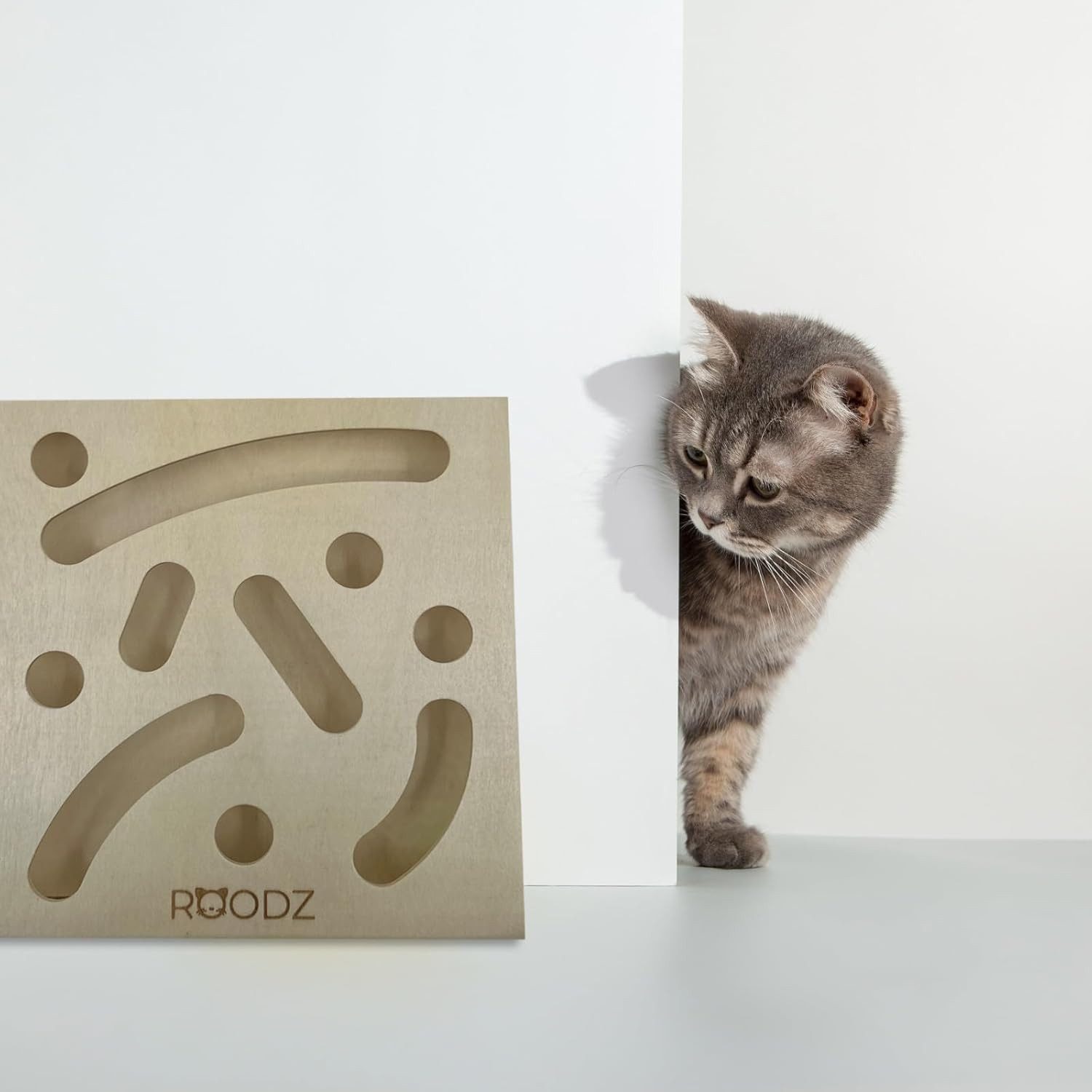 Roodz Fummelbrett "Labyrinth" - Interaktives Katzenspielzeug aus Echtholz günstig online kaufen