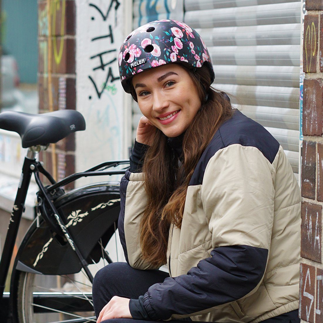 Melon Fahrradhelm Rose Garden (matte), super leicht, Magnetverschluss, größenverstellbar, mehr als 50 Designs