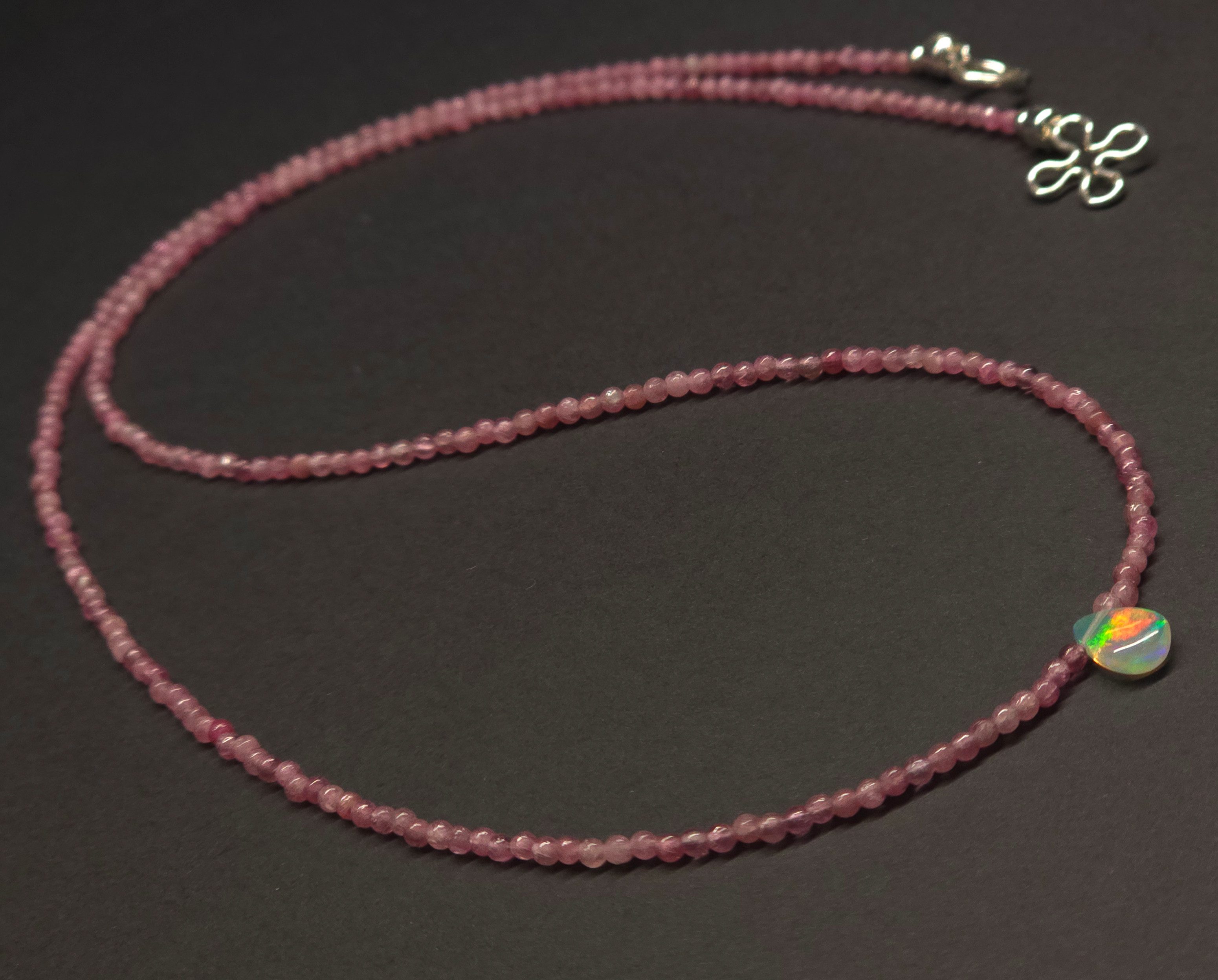 GOLDEN Charm-Kette Rosa Turmalin Kette mit Opal, 925 Silber, Handgemacht