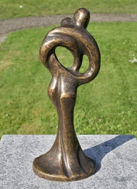 Bronzeskulpturen Skulptur Bronzefigur eines abstrakten umarmenden Liebespaares