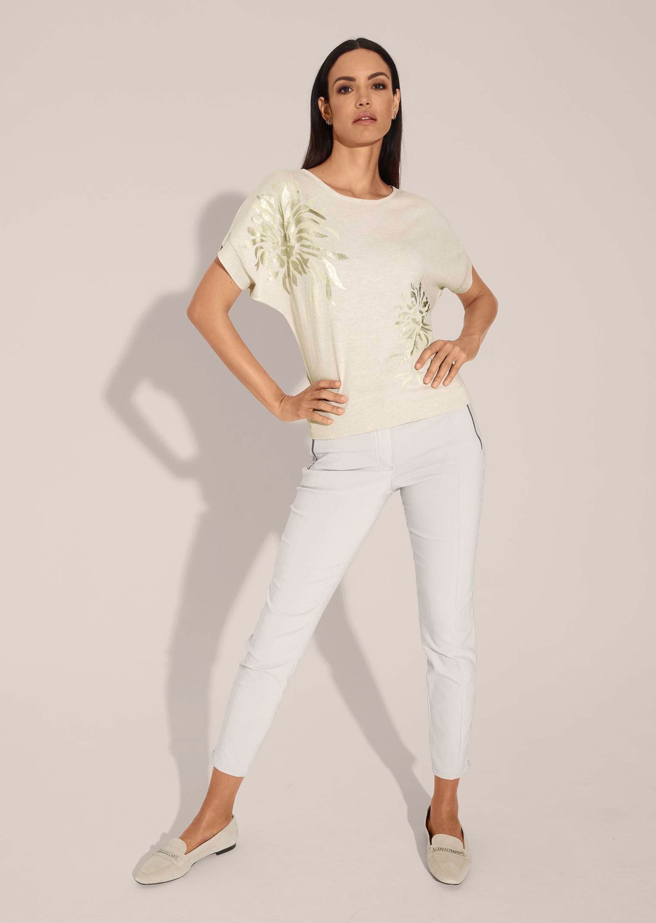 MADELEINE Strickpullover Kurzarm Strickshirt mit Folien-Print Grafische Ornamente und U-Boot-Ausschnitt als Eyecatcher