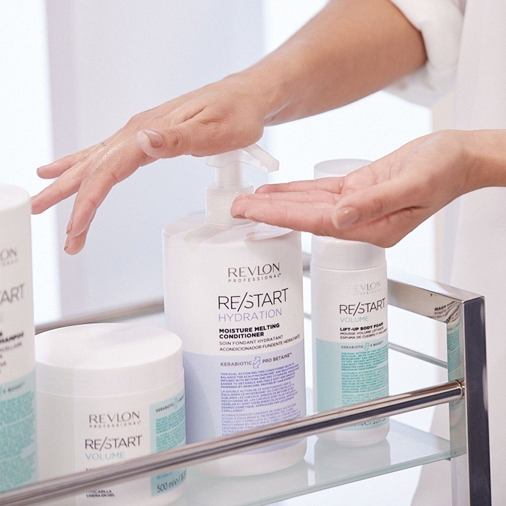REVLON PROFESSIONAL Haarspülung RE/START HYDRATION MOISTURE MELTING CONDITIONER, Stärkt und repariert geschädigtes Haar für ein strahlendes Aussehen.