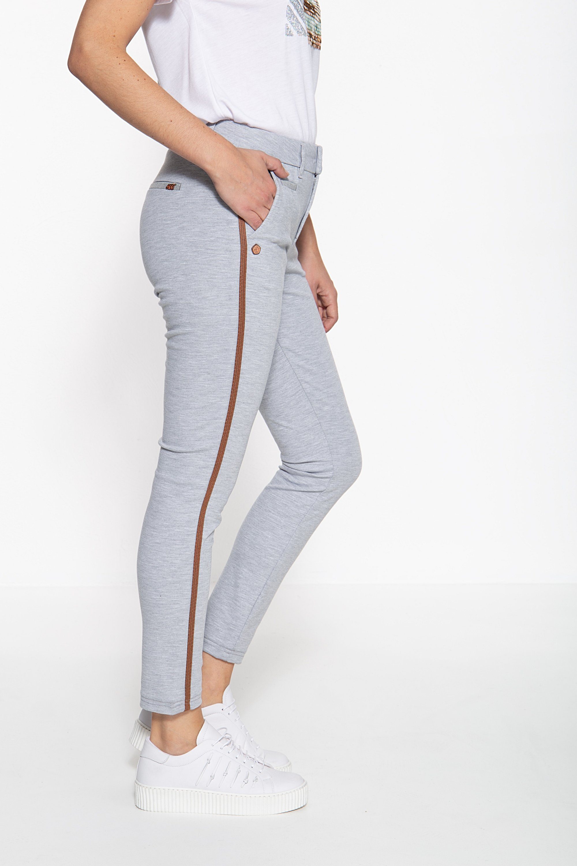 ATT Jeans Stretch-Hose Ruby aus Sewatware Streifen seitlichem und