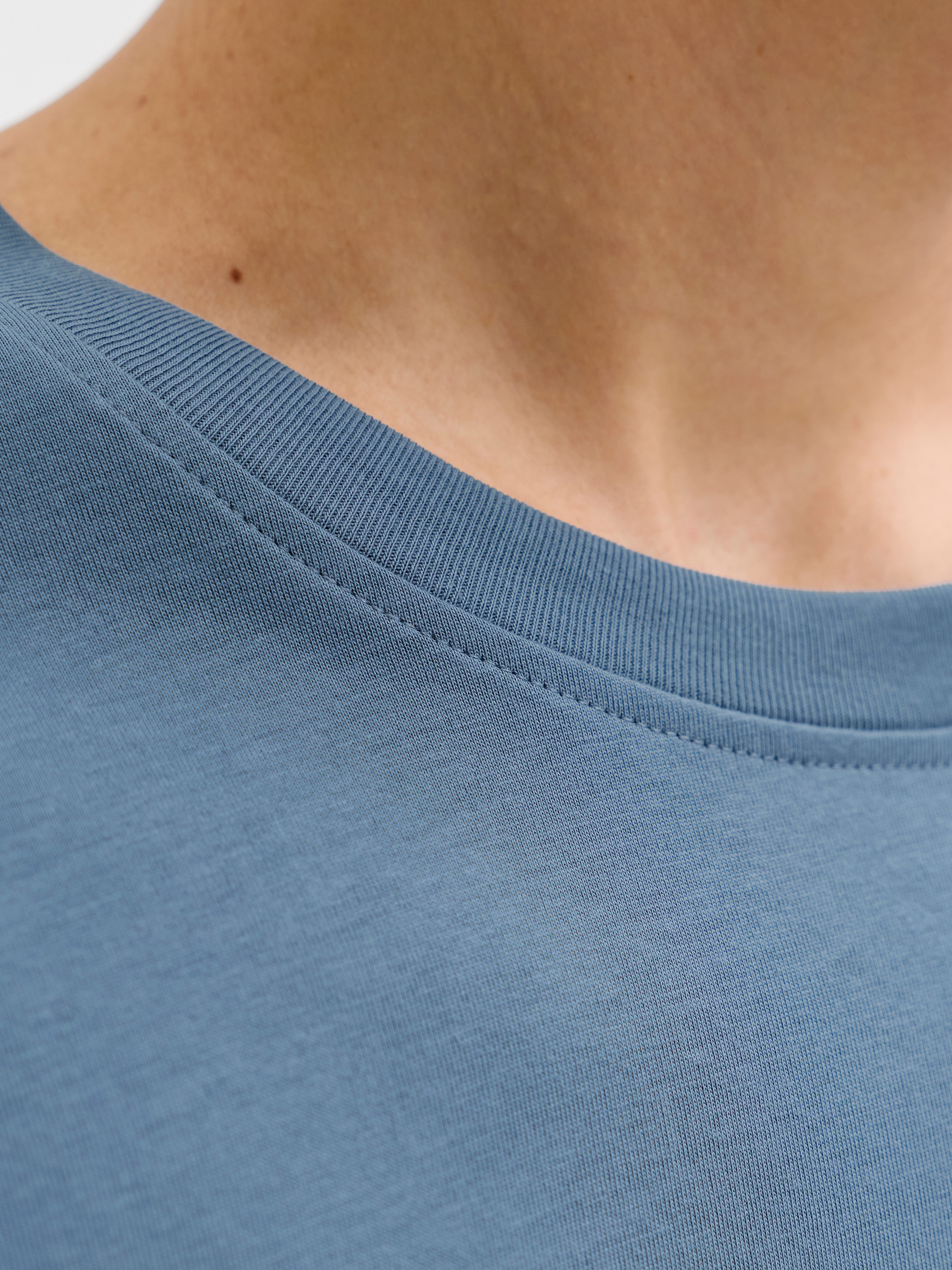 Jack & Jones Rundhalsshirt JJESTAR mit Pigmentprint und Baumwollgefühl Baumwolle, relaxed fit