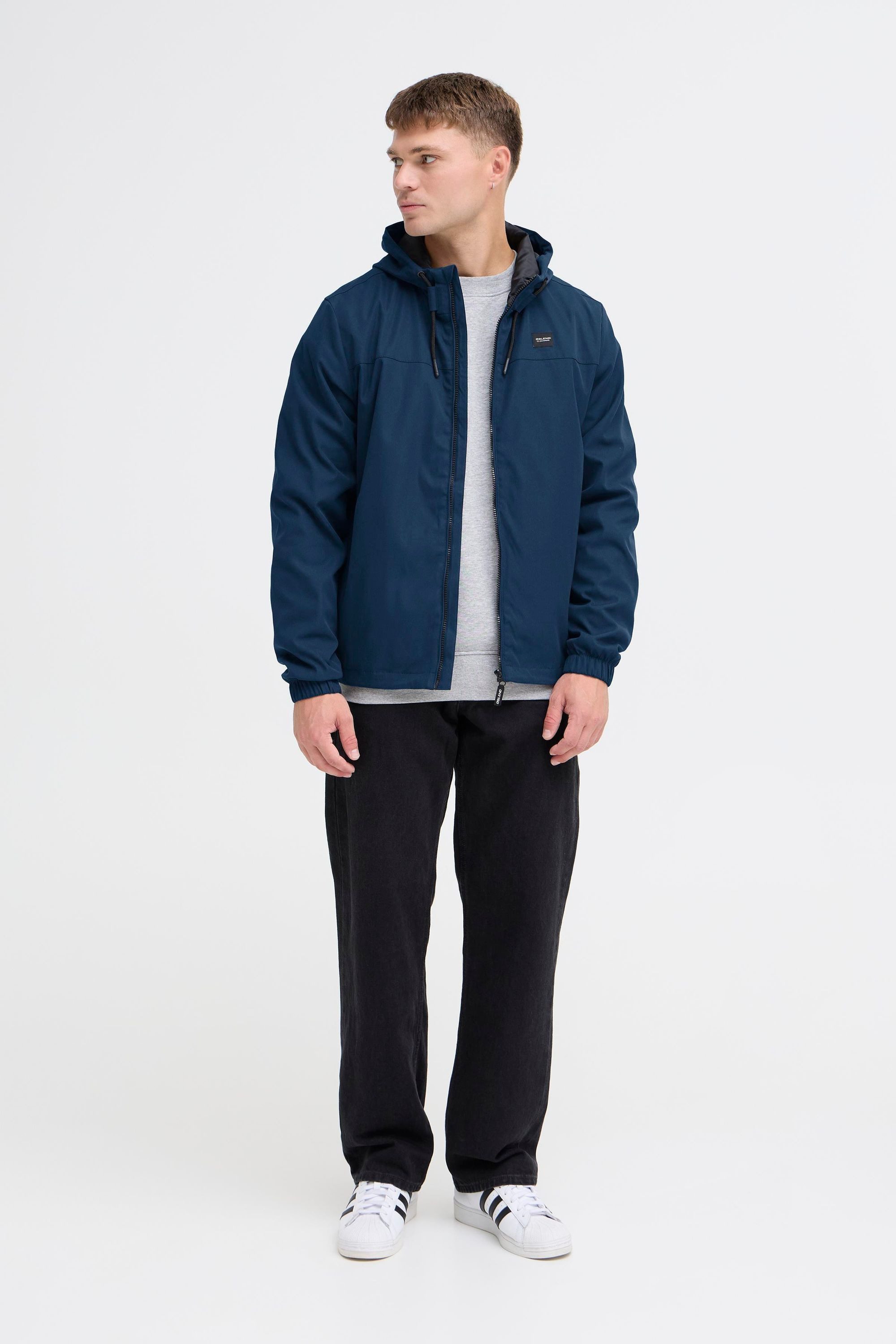 Blend Windbreaker BHEfika (1-St) Klassischer Windbreaker mit Kapuze