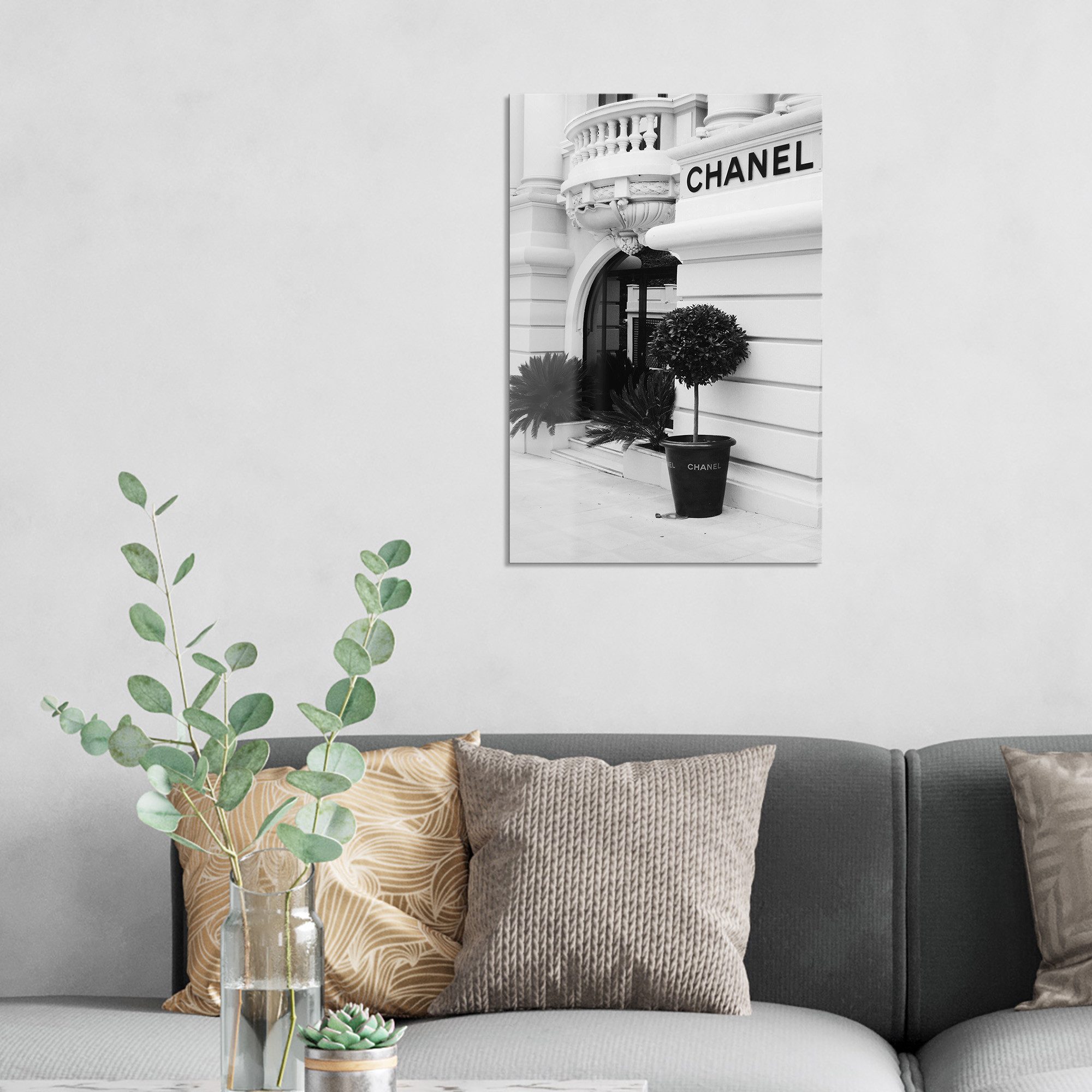 DEQOART Glasbild 'Chanel Eleganz', 'Chanel Eleganz', Glas Wandbild Bild schwebend modern