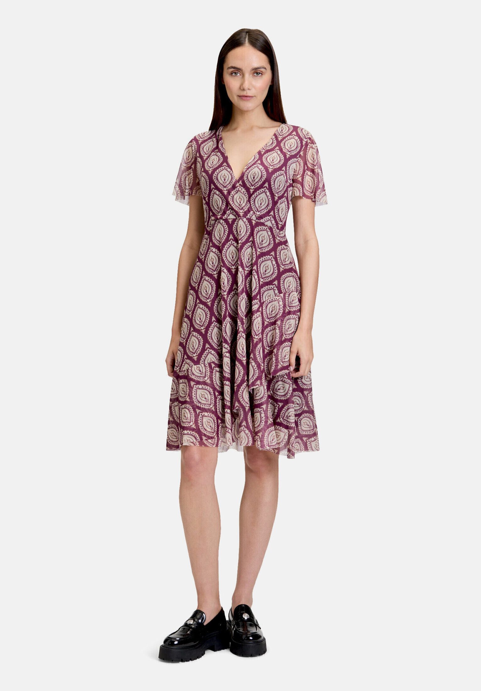 Cartoon Volantkleid Damen mit Rüschen