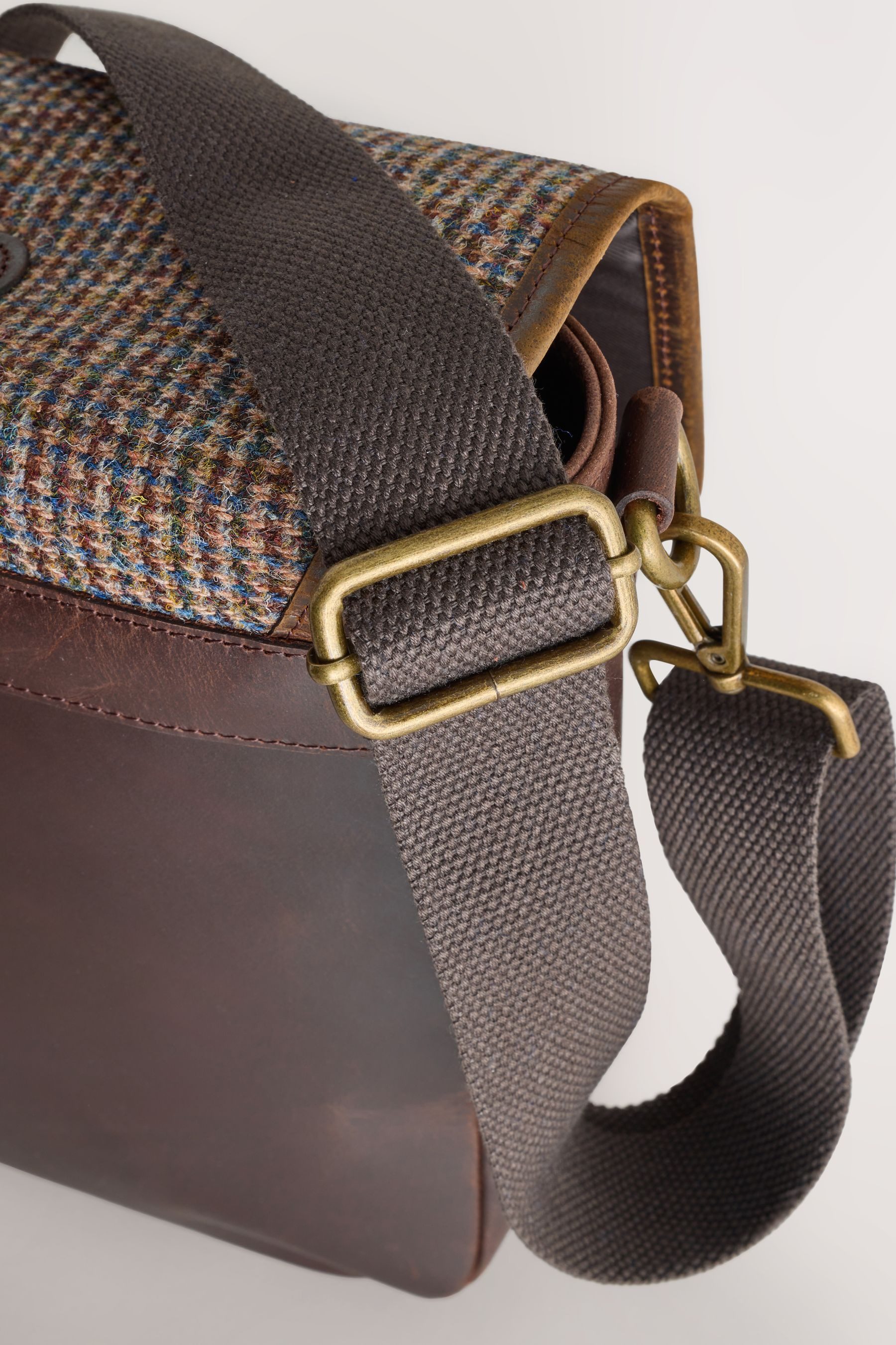 Next Messenger Bag Messenger-Tasche aus Harris Tweed (1-tlg)