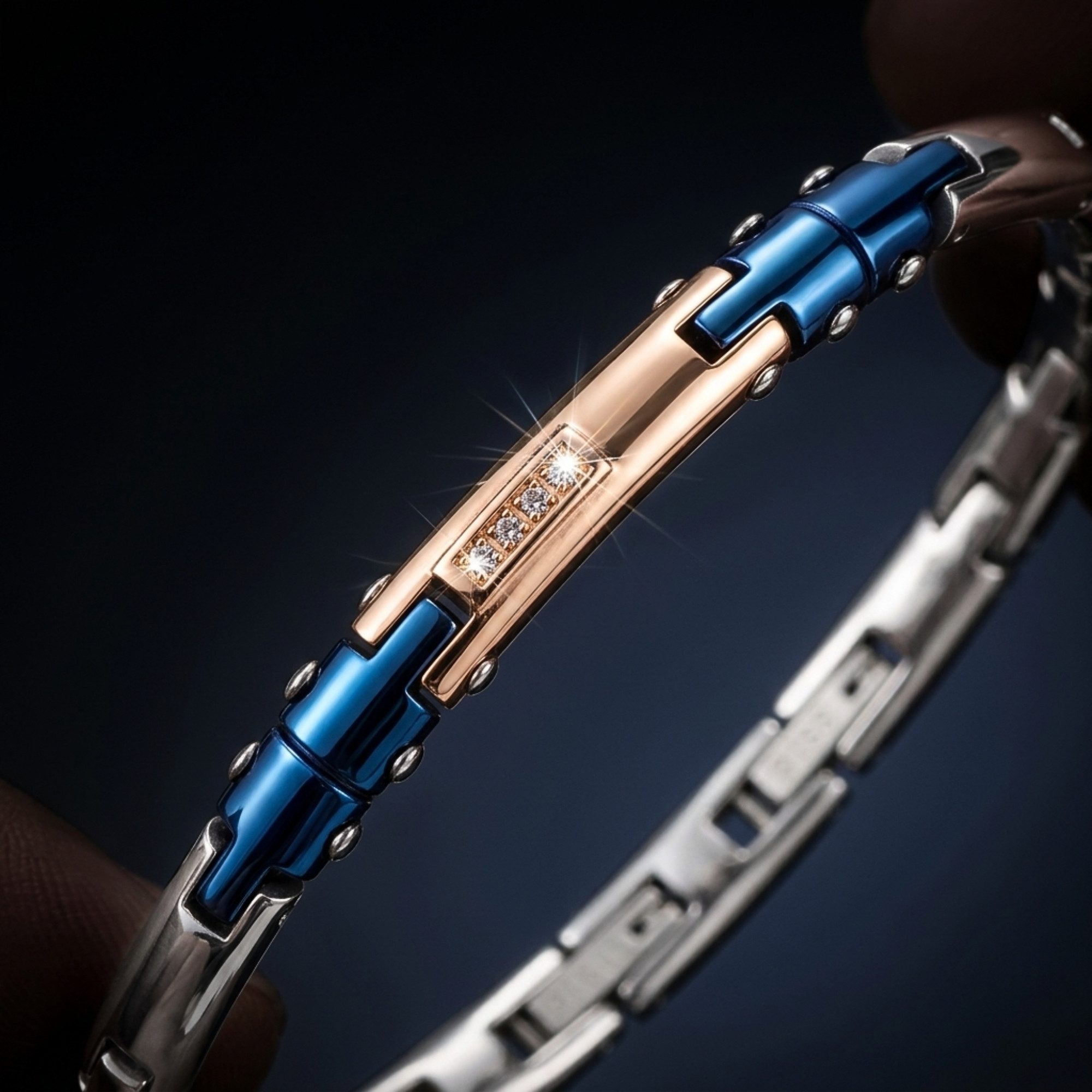 UNIQAL.de Edelstahlarmband DANTE BLAU - Technik, Spannung & Roségold-Kontrast (Präzisionsdesign mit markanten Farbkontrasten & Zirkonia-Detail, Handgefertigt in Deutschland · inkl. hochwertiger Schmuckverpackung), Flexibel verstellbar · Wasserbeständig · Hautfreundlich