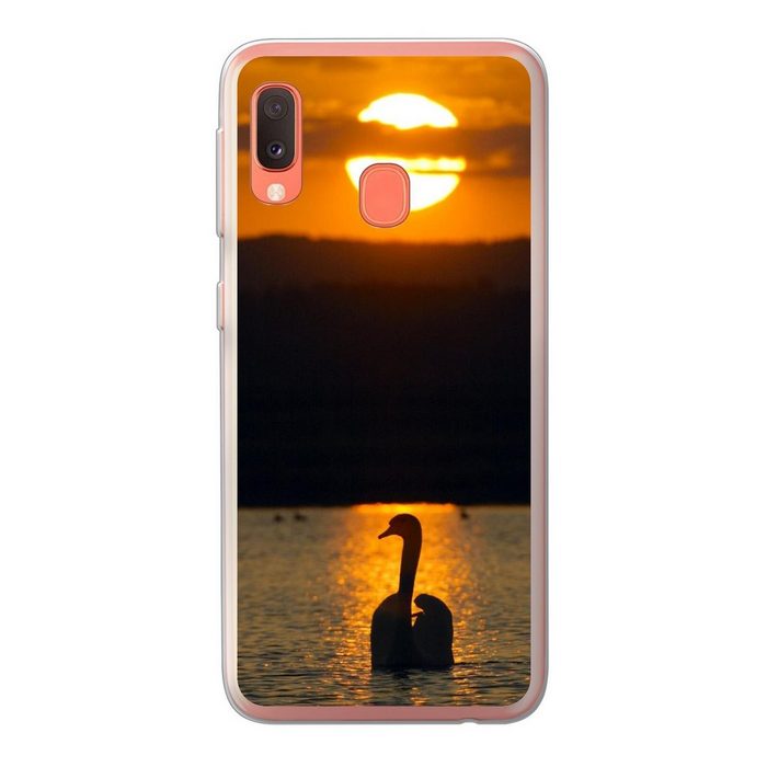 MuchoWow Handyhülle Schwan - Sonnenuntergang Handyhülle Samsung Galaxy A20e Smartphone-Bumper Print Handy