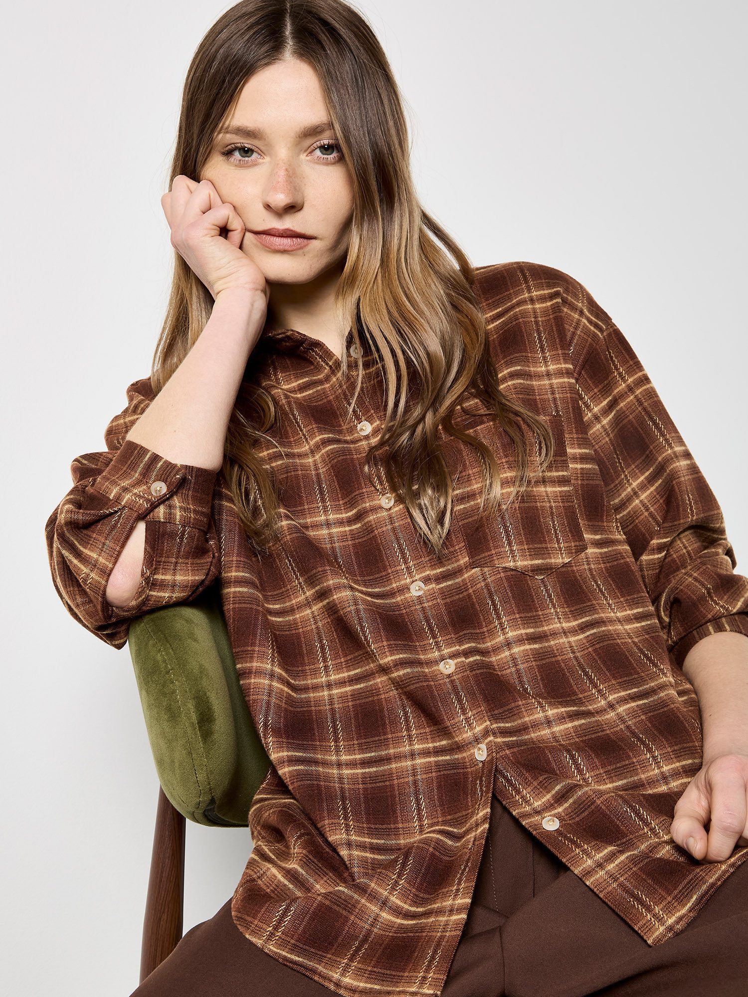 Apricot Karobluse