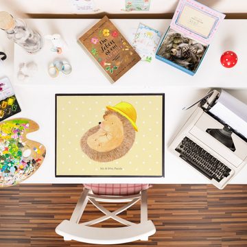 Mr. & Mrs. Panda Schreibtischunterlage Igel Beten - Gelb Pastell - Geschenk, Schreibunterlage, Schreibtisch, (1 tlg)