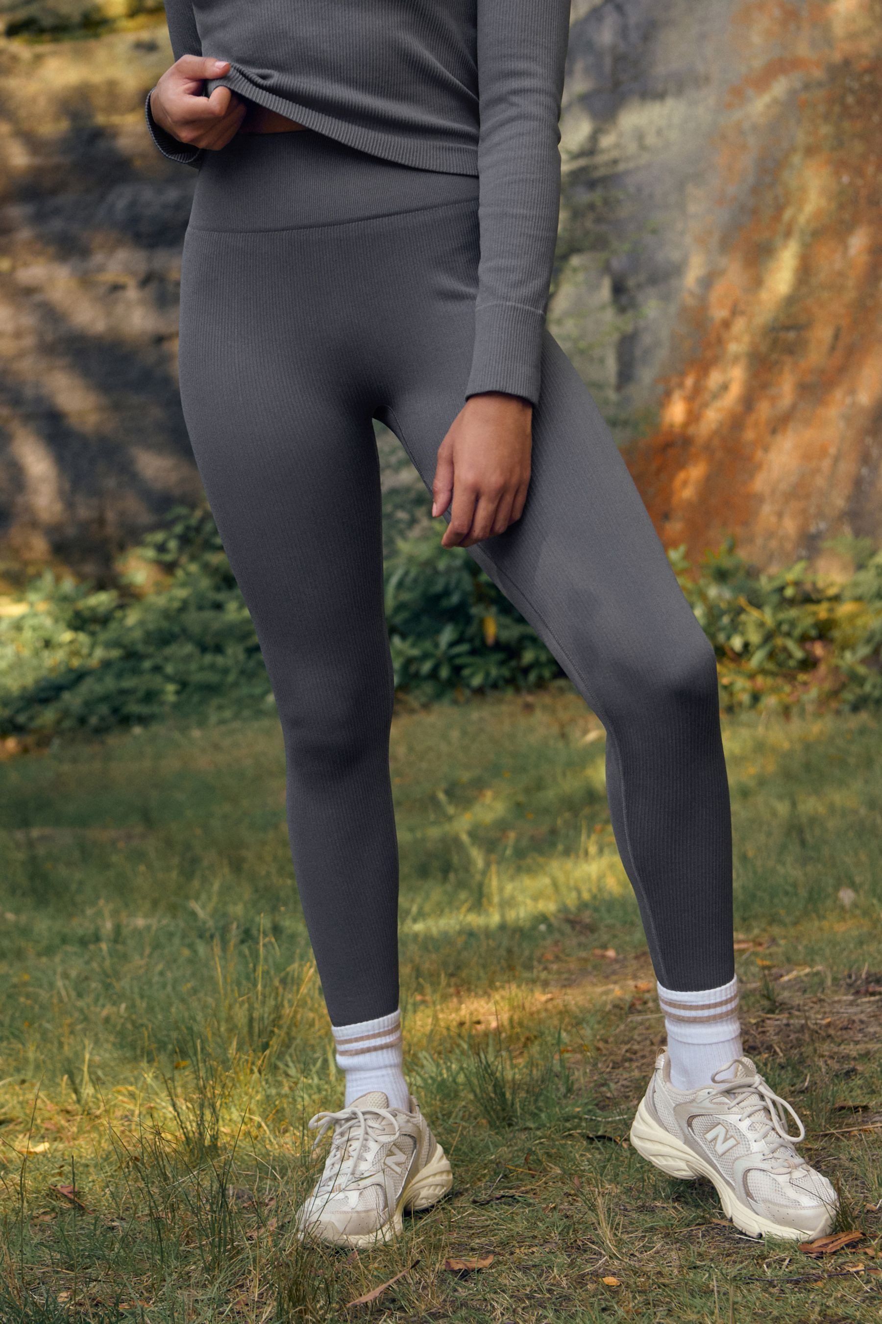 Next Highwaist Leggings Gerippte Leggings mit hoher Taille (1-tlg) – Bild 4 von 5