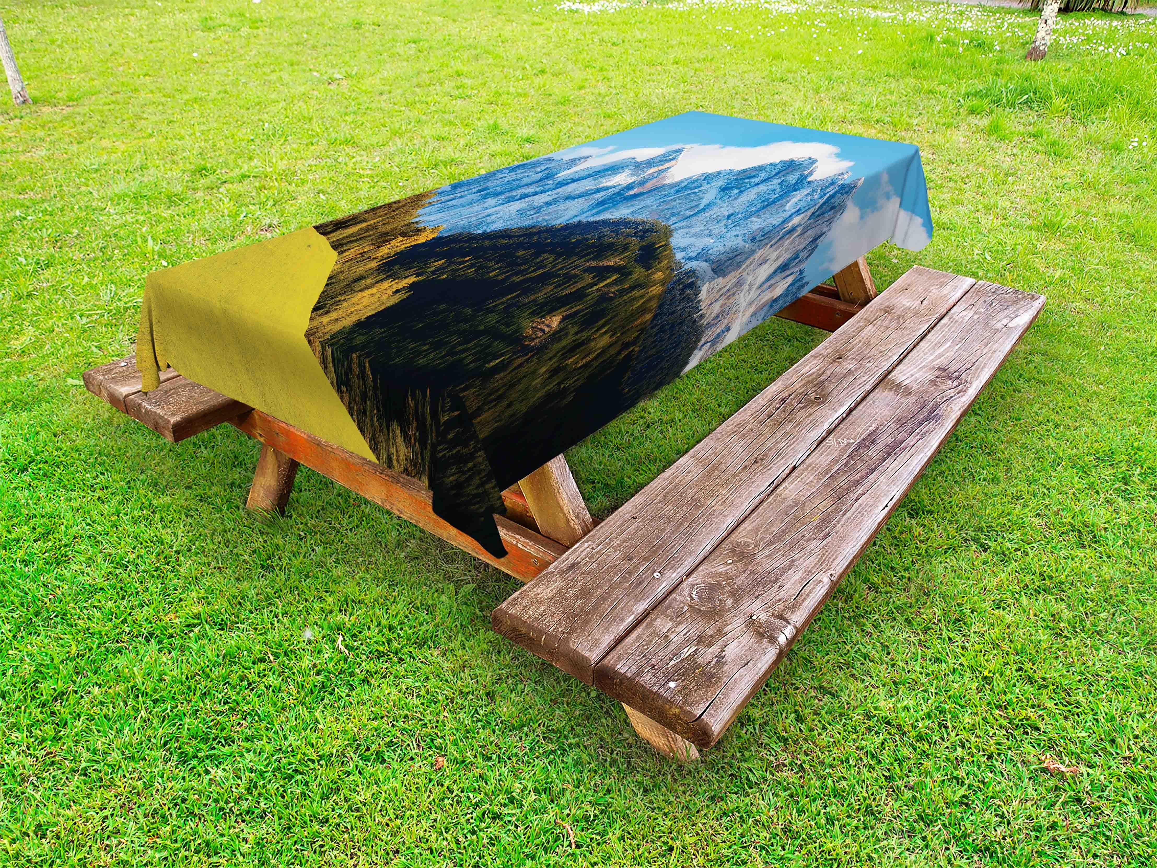 Sonnige Landschaft dekorative Picknick-Tischdecke, waschbare Tischdecke Hills Wiese Abakuhaus und